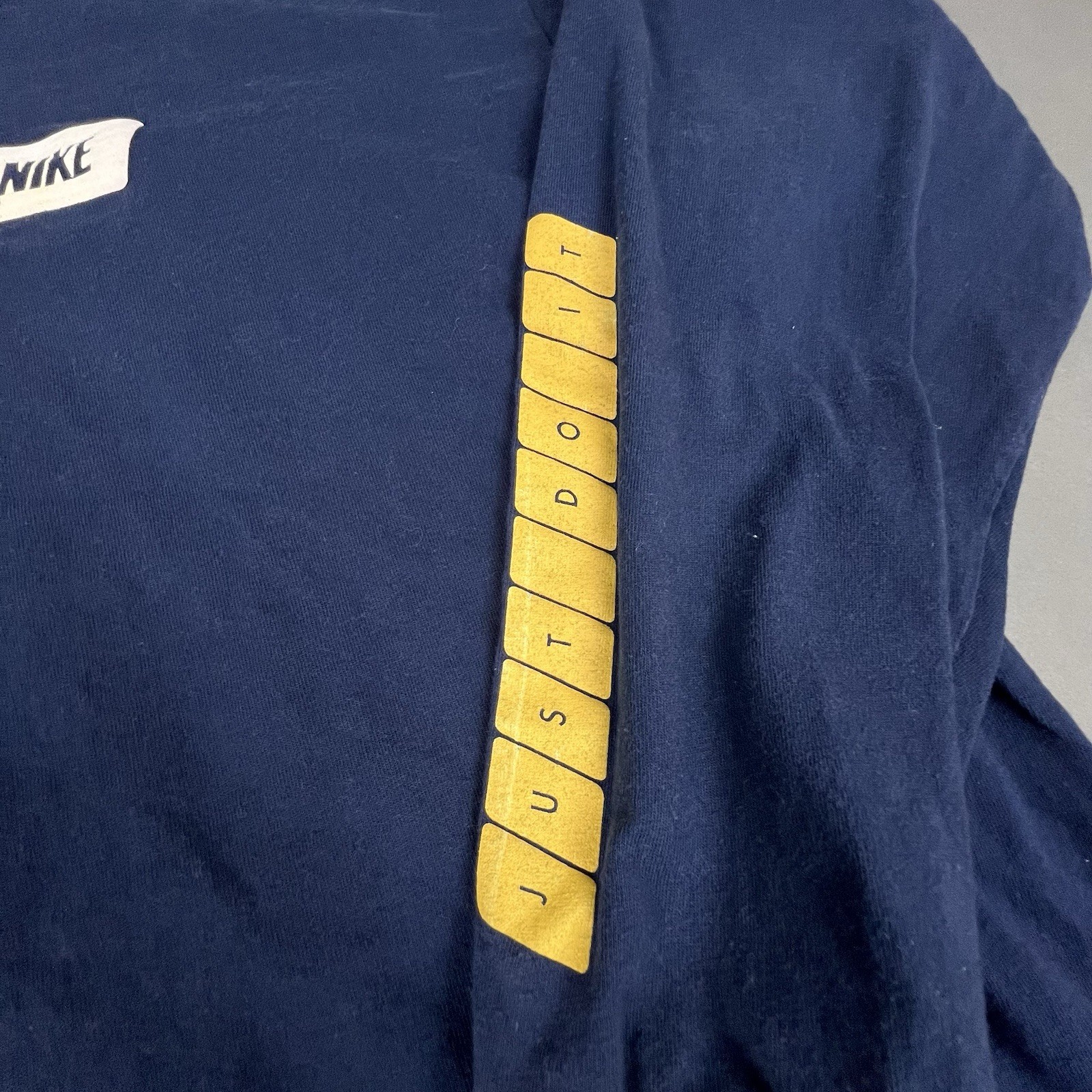 Vintage 90s Y2K Nike Long Sleeve Tee T Shirt Men’s XXL 2XL Abstract Sleeve Hits