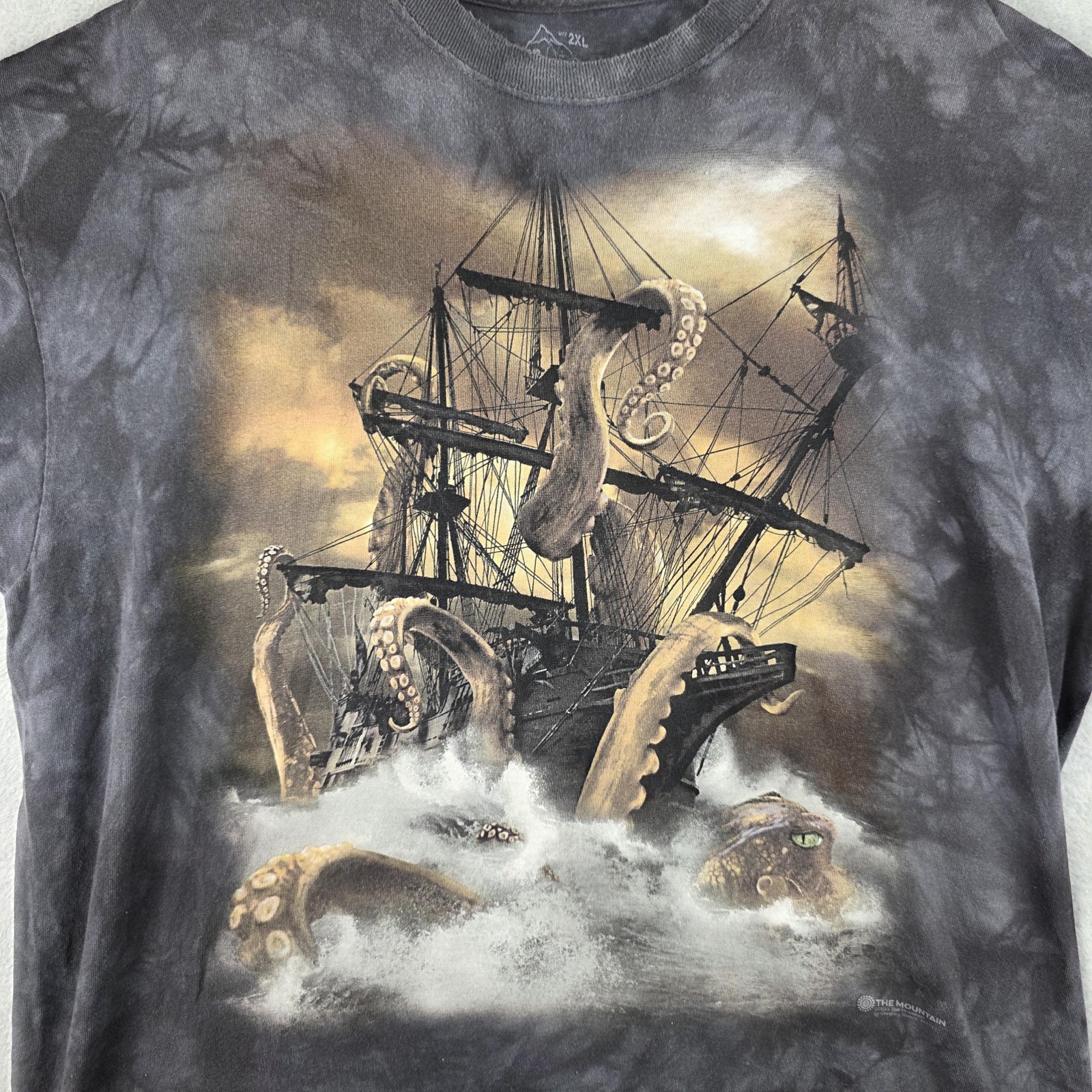 The Mountain Kraken T Shirt Mens 2XL Gray Nautical Pirate Ship Octopus Tee