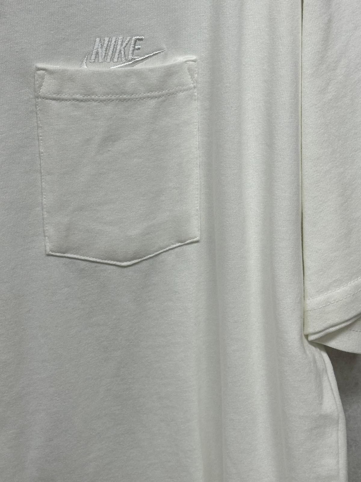 Nike Sportswear Premium Essentials Pocket Tee Shirt Mens Large White Minimalist