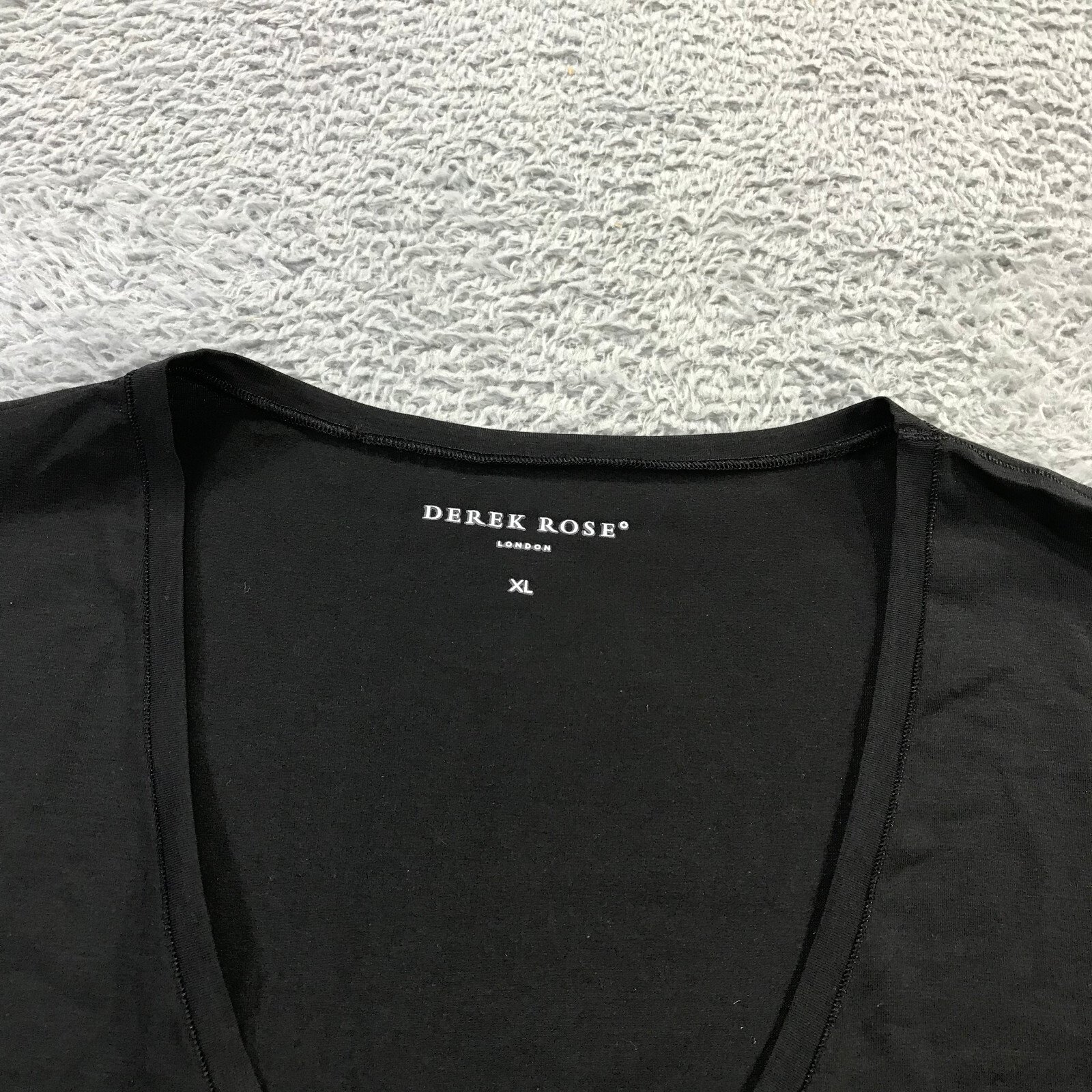Derek Rose Shirt Mens Extra Large Cotton Stretch T Shirt Black V Neck $115 Elas