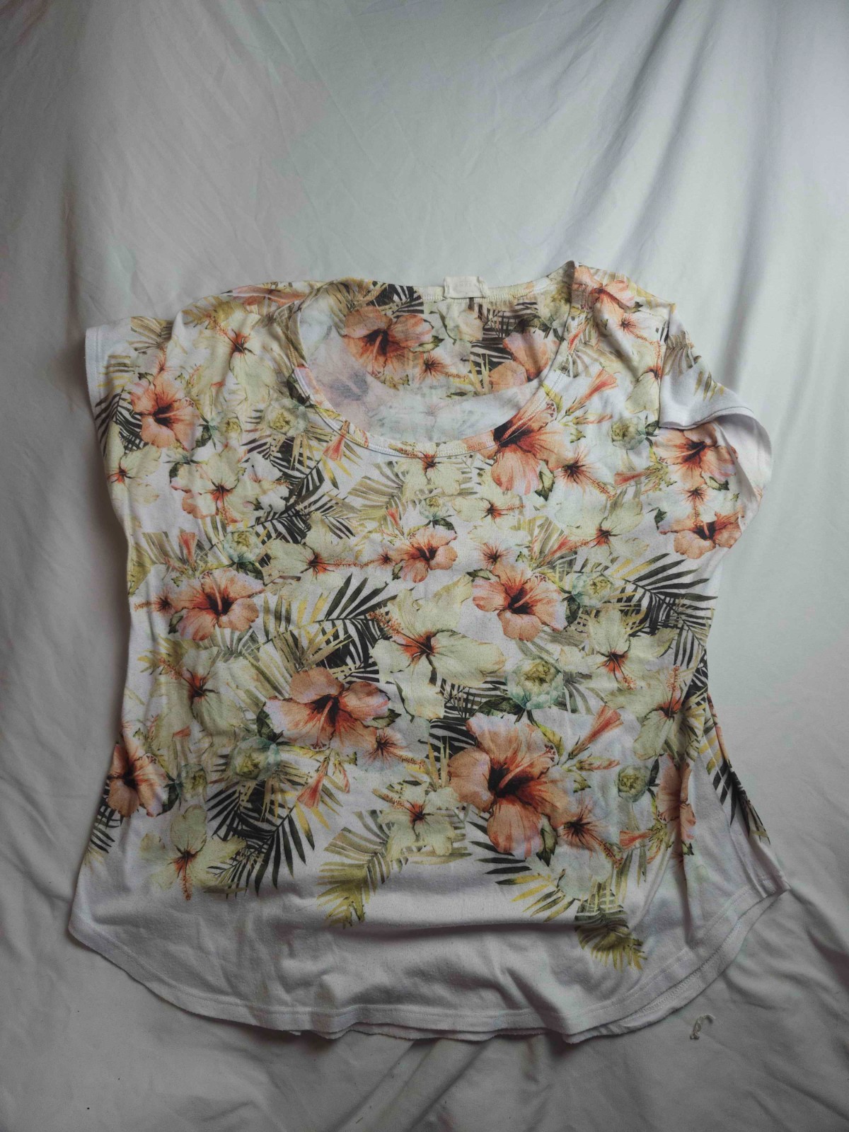 Ember Shirt Top Womens Large White Floral Short Sleeve Scoop Neck Casual Stretch