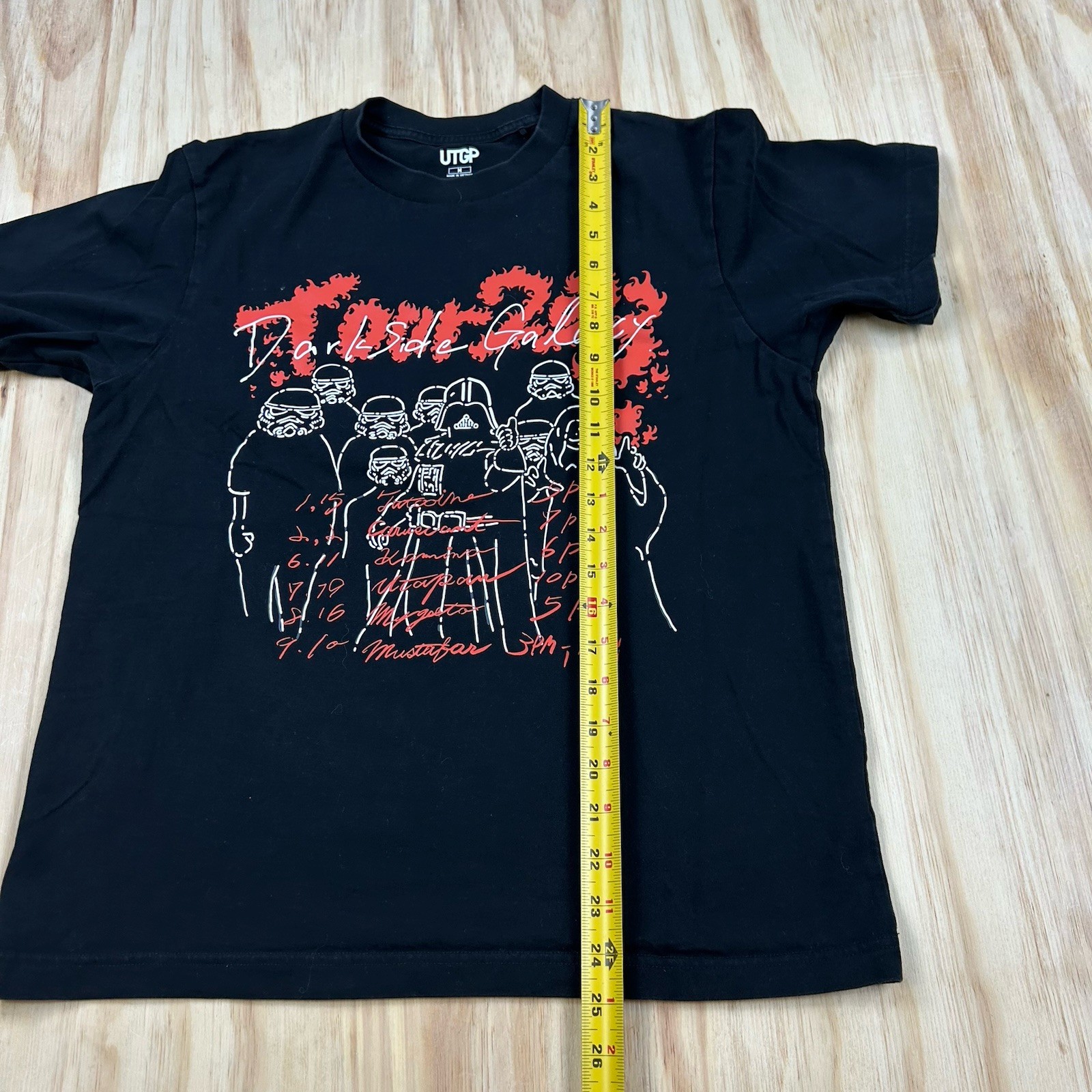 Star Wars Uniqlo Black T-Shirt Darth Vader Dark Side Galaxy Medium