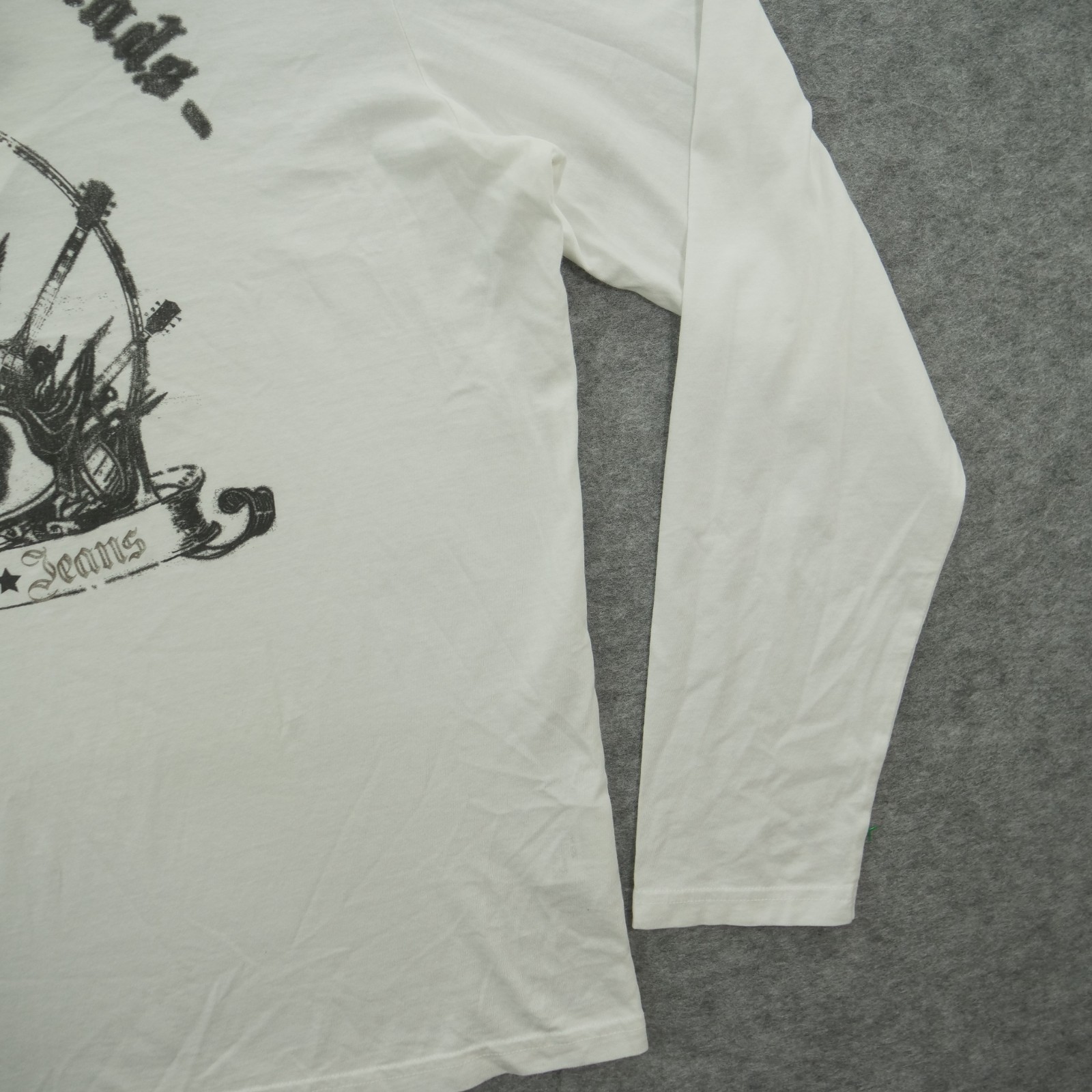Guess Shirt Mens Extra LArge White Graphic Print Long Sleeve Crew Neck