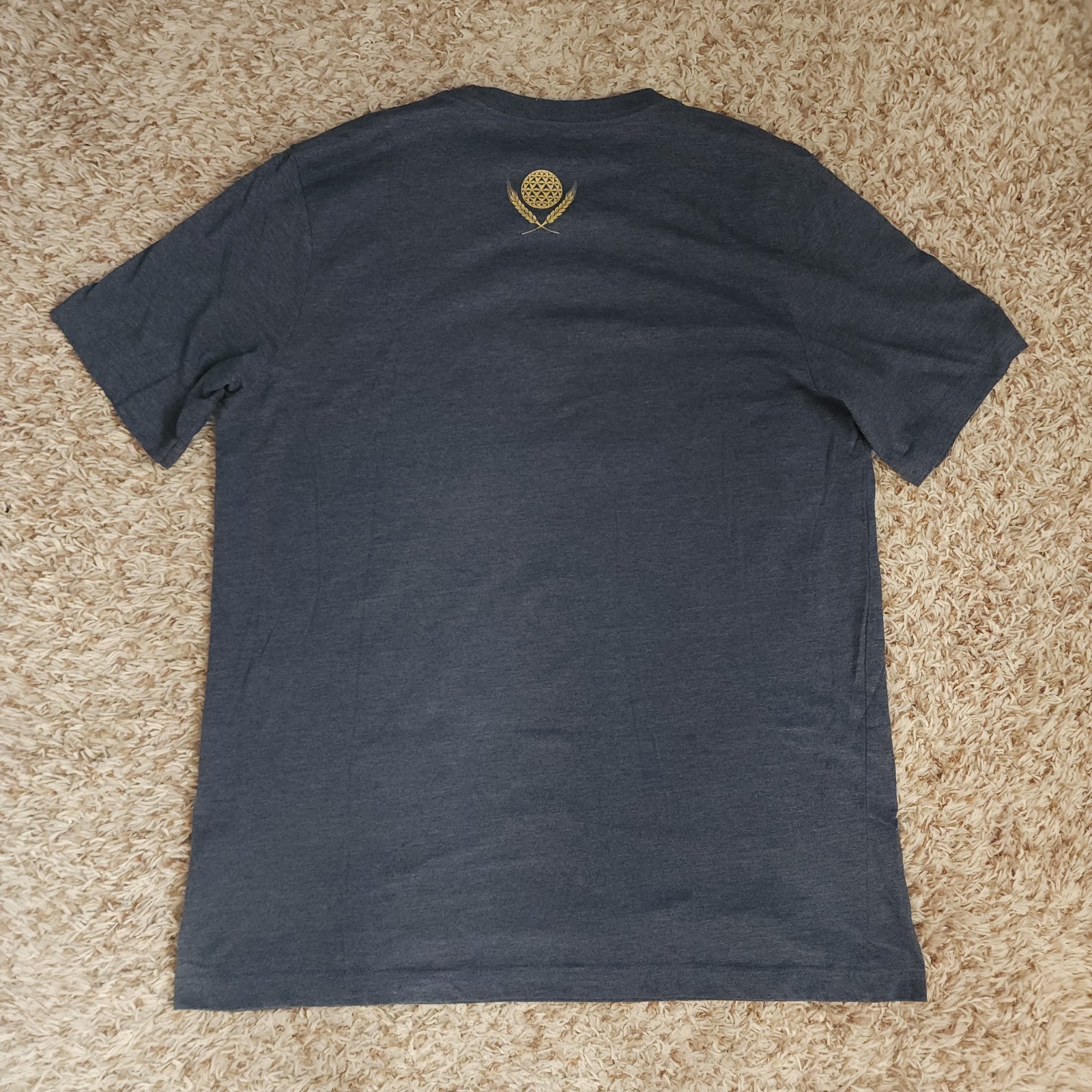 Disney Parks 2019 Brews Around The World Mens XL Short Sleeve Epcot Shirt