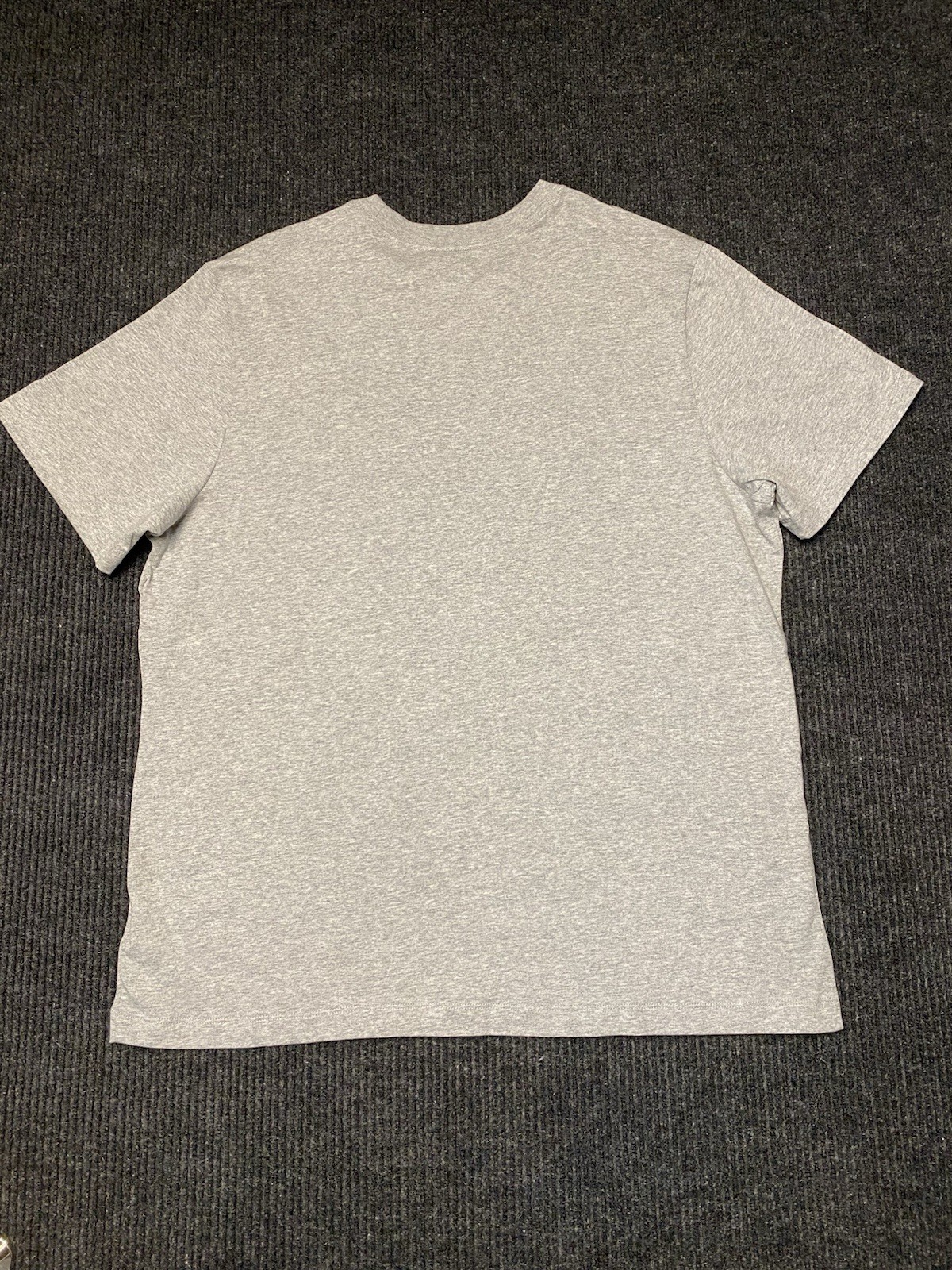 NWT The Nike Tee Mens Sportswear Embroidered Logo T-Shirt Grey AR4997-064 Sz XL
