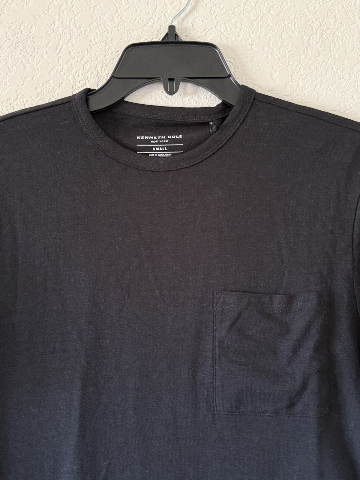 Kenneth Cole Small Black Classic Knit Pocket T-Shirt Super Soft 100% Cotton