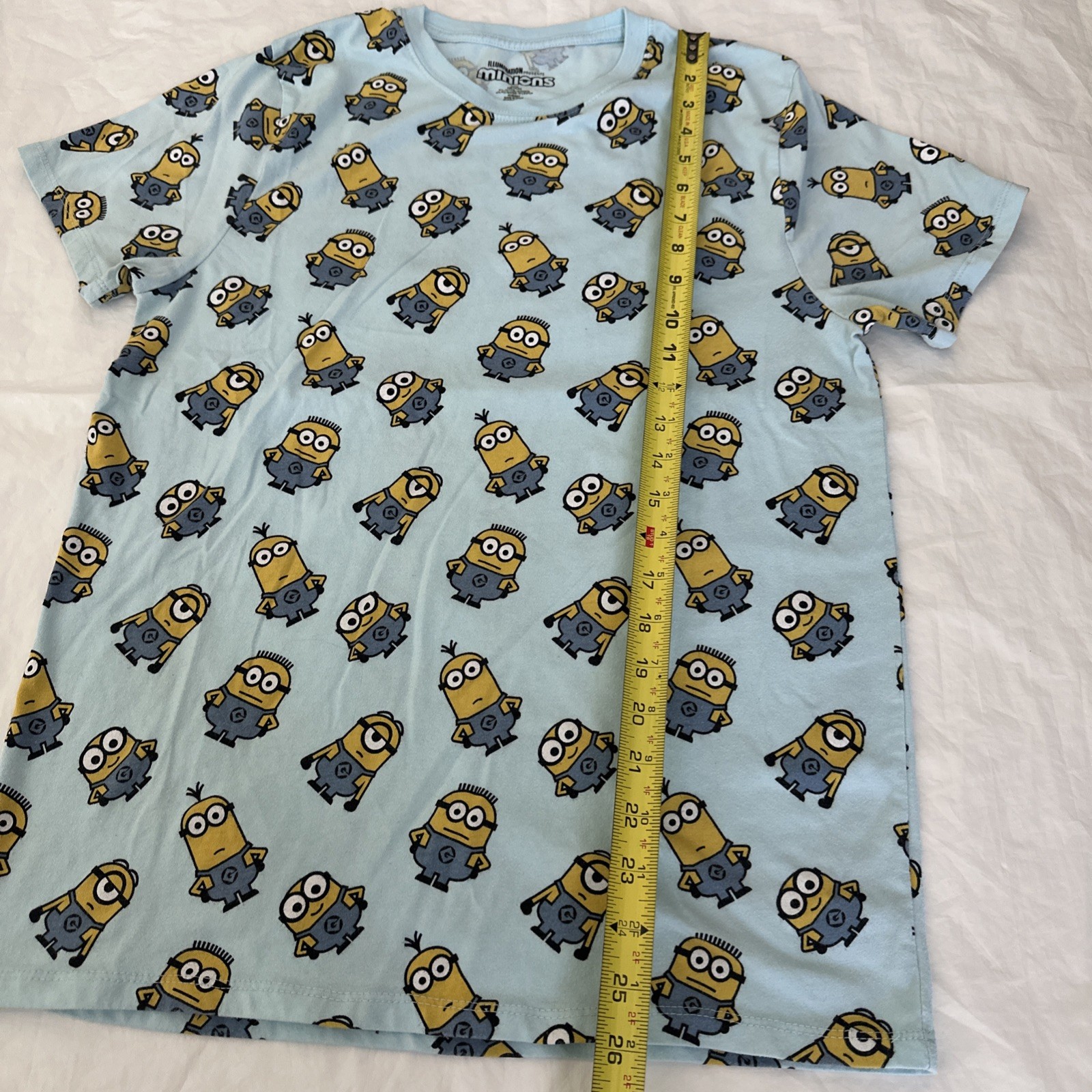 Illumination Presents MINIONS All Over Print T-Shirt Size Size M Despicable Me
