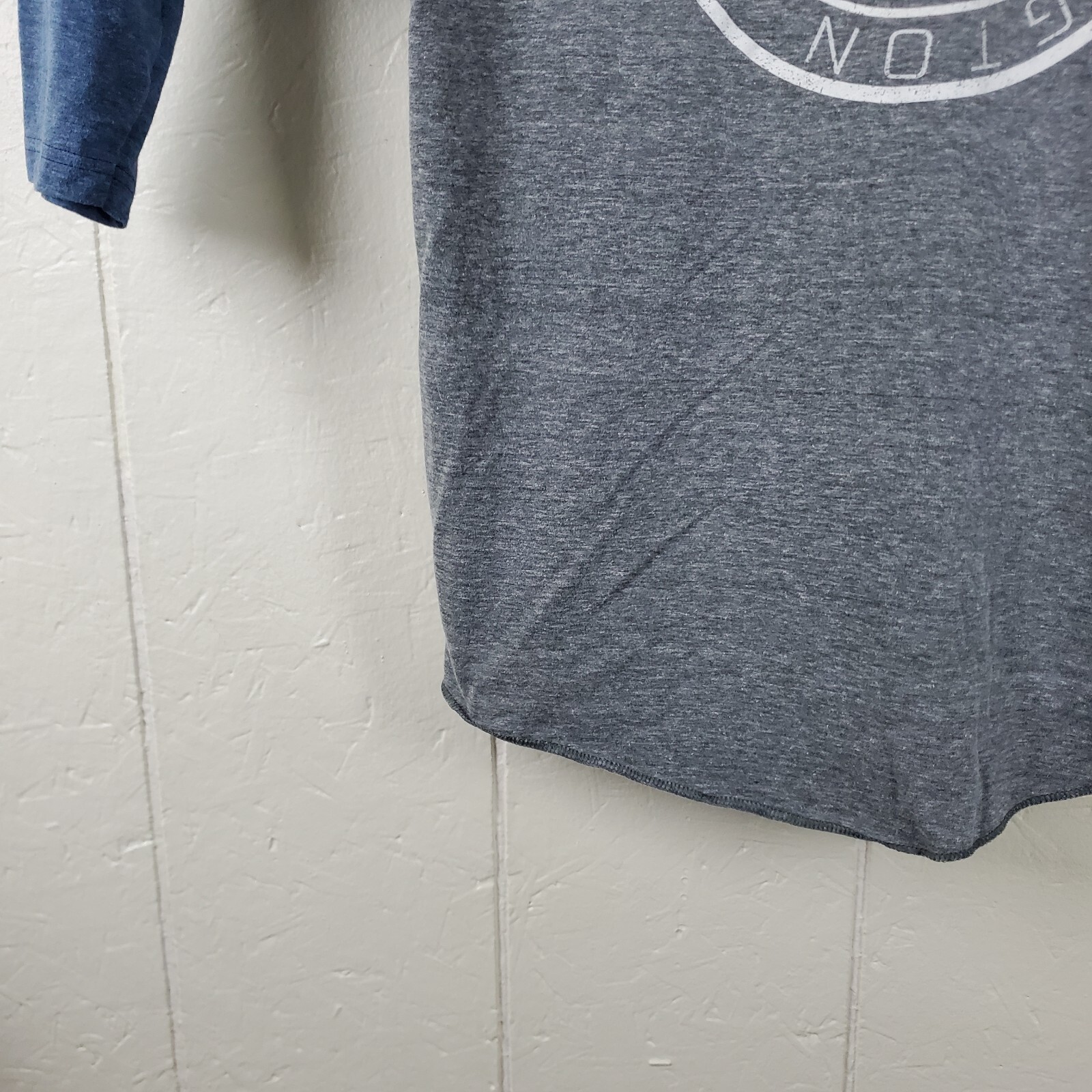 Seattle Washington Shirt Men Large Gray Blue Crew Neck 3/4 Sleeve Raglan Graphic