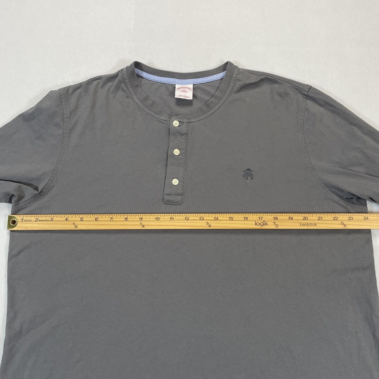 Brooks Brothers Shirt Mens 2XL Gray Long Sleeve Henley Golden Fleece Logo Tee