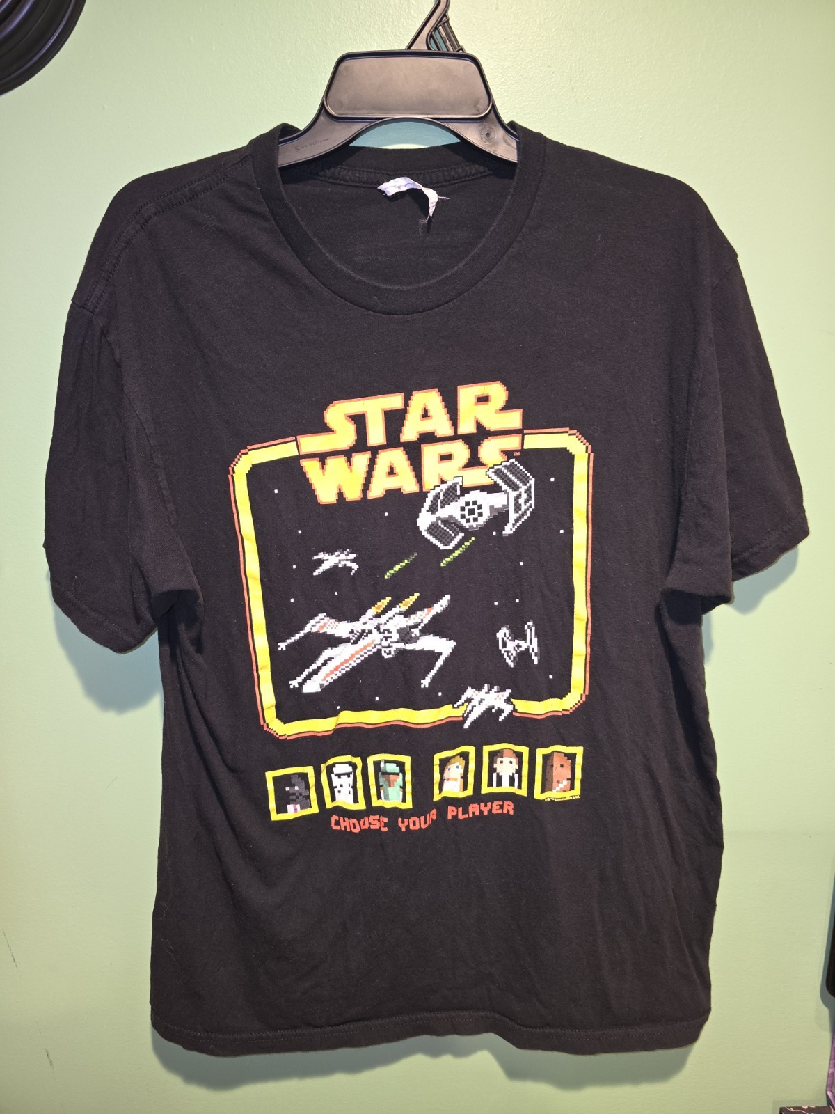 Star Wars T-Shirt Men’s Size Large Choose Your Player Tee