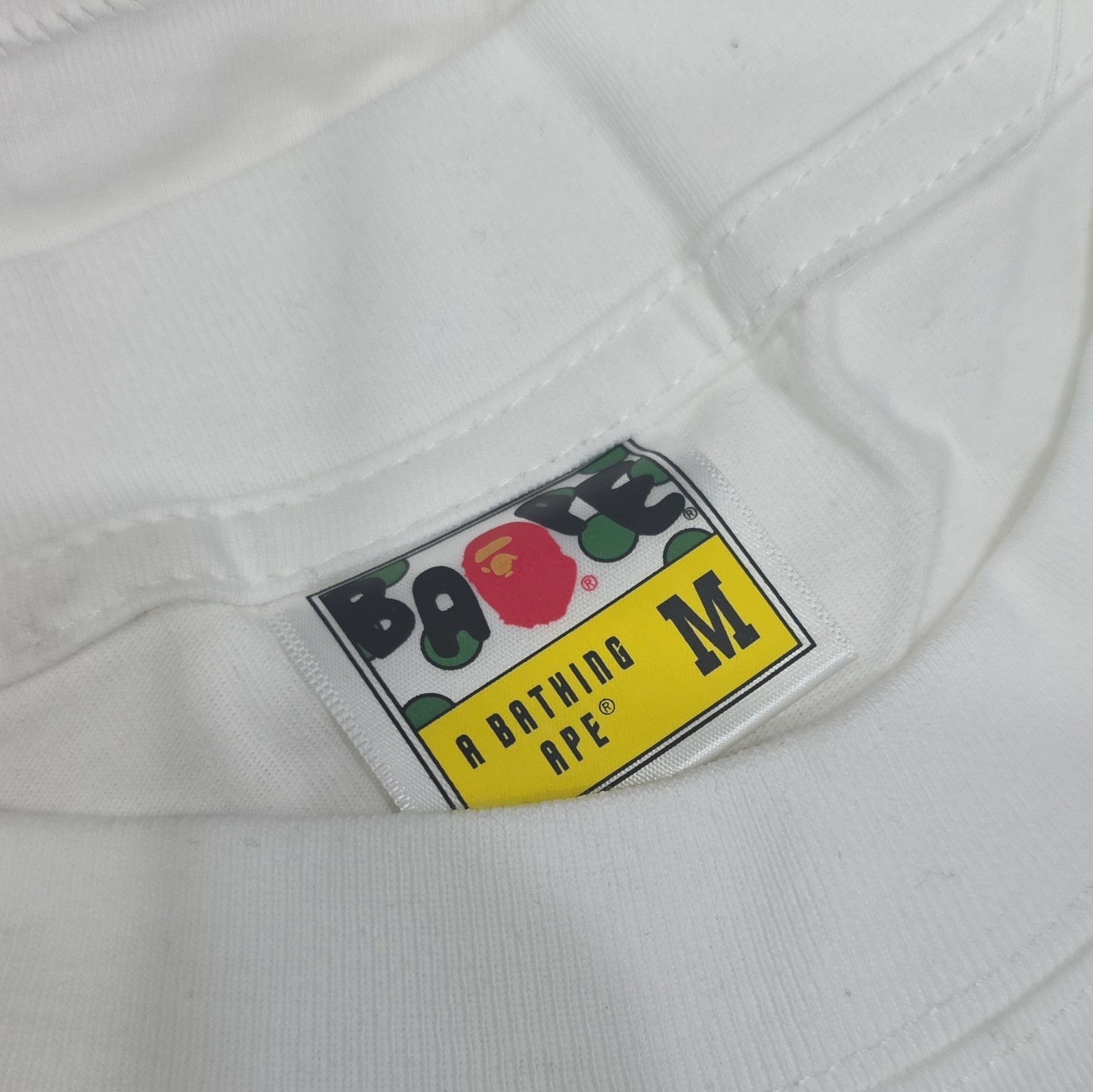 A Bathing Ape BAPE Men’s White Ape Head Graphic Tee M Crew Neck Cotton Knit