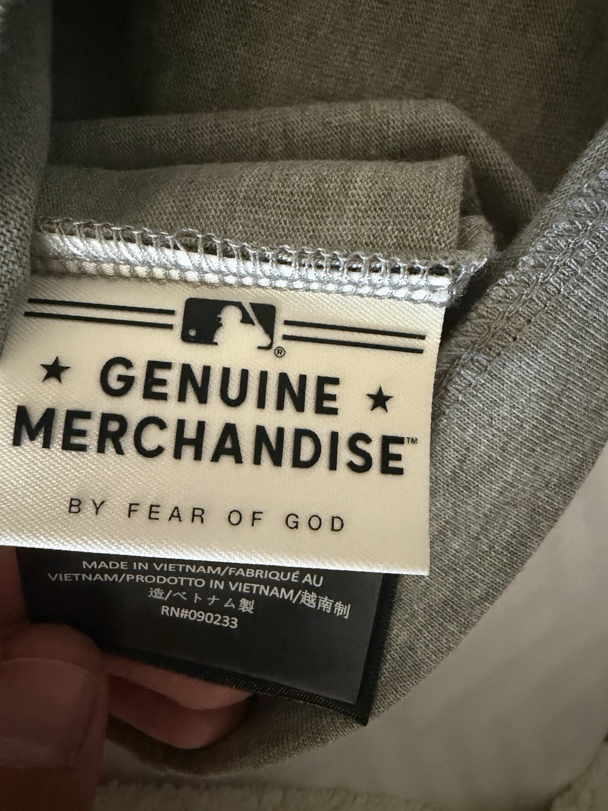 NEW Fear of God Essentials Men’s Gray Los Angeles Dodgers Logo Tee Crew Neck M