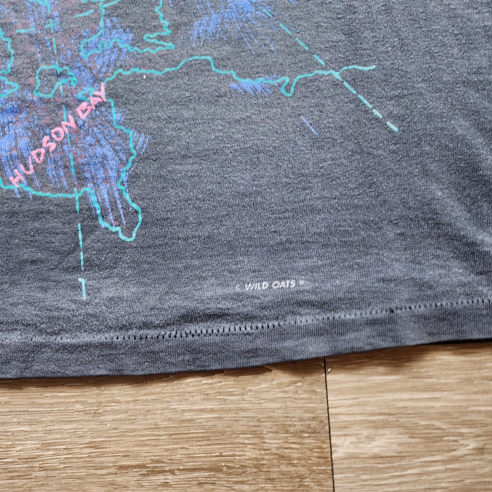 Vintage 90s Wild Oats North Pole Globe AOP Tshirt Size L Faded Black