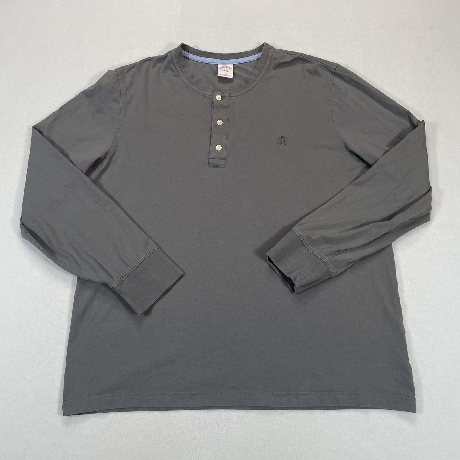 Brooks Brothers Shirt Mens 2XL Gray Long Sleeve Henley Golden Fleece Logo Tee