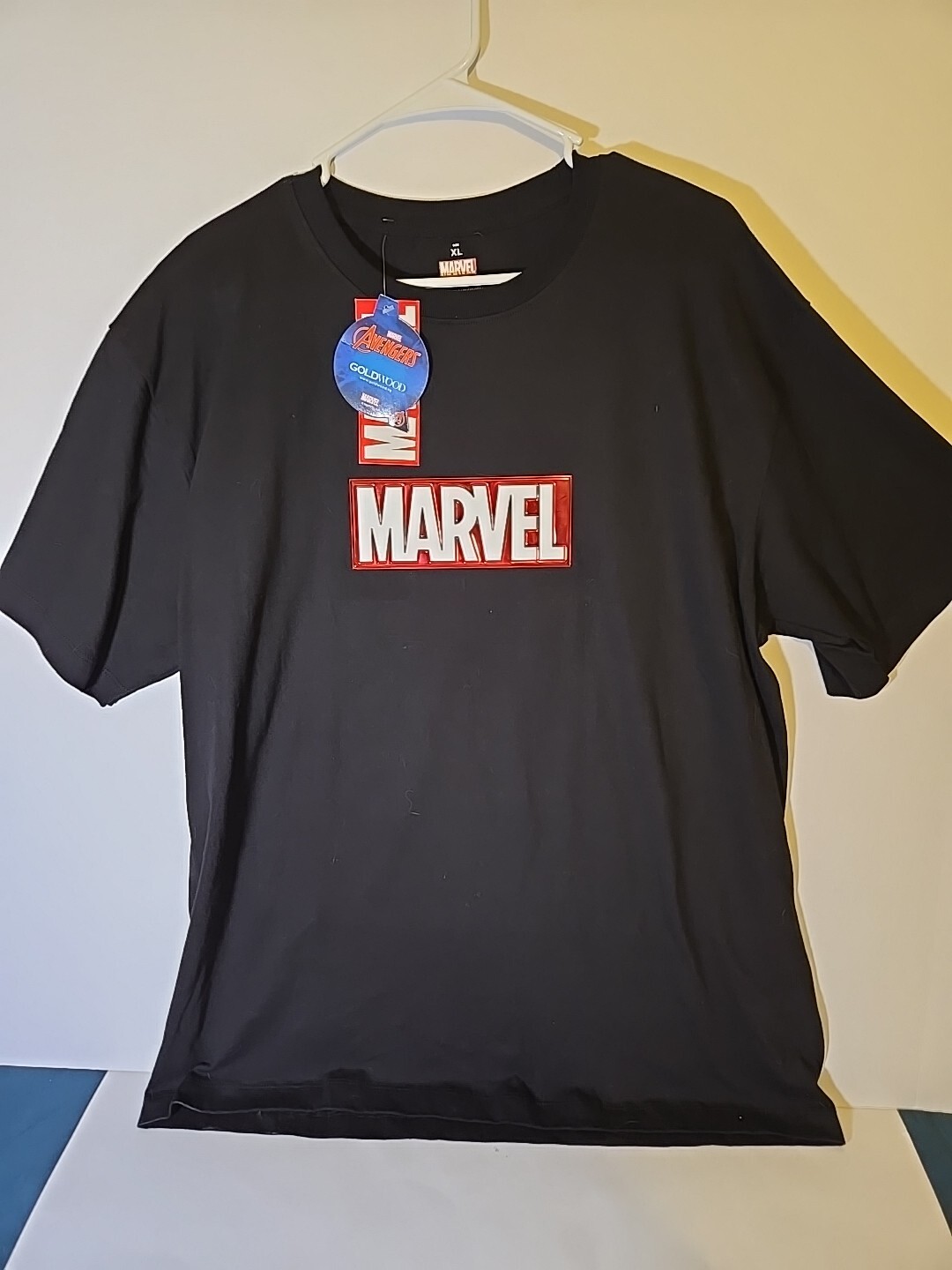 Marvel Men’s T shirt Size XL Black Logo Glossy Red New With Tags