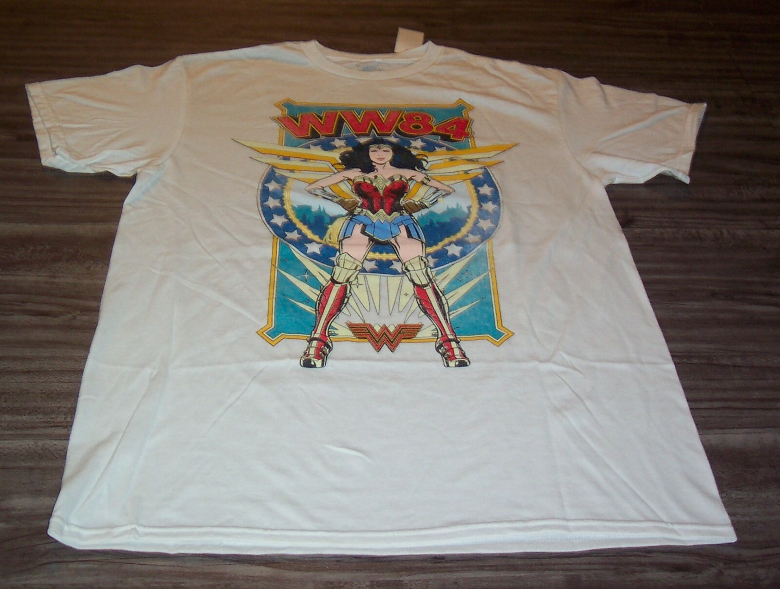 VINTAGE STYLE 1984 WONDER WOMAN Dc Comics WW84 T-Shirt MENS MEDIUM NEW w/ TAG