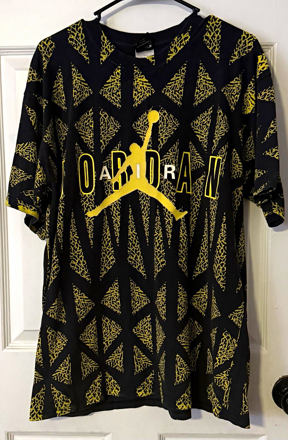 Jordan Air Jordan Black/Gold Allover Print Graphic Crew Neck Tee Mens L