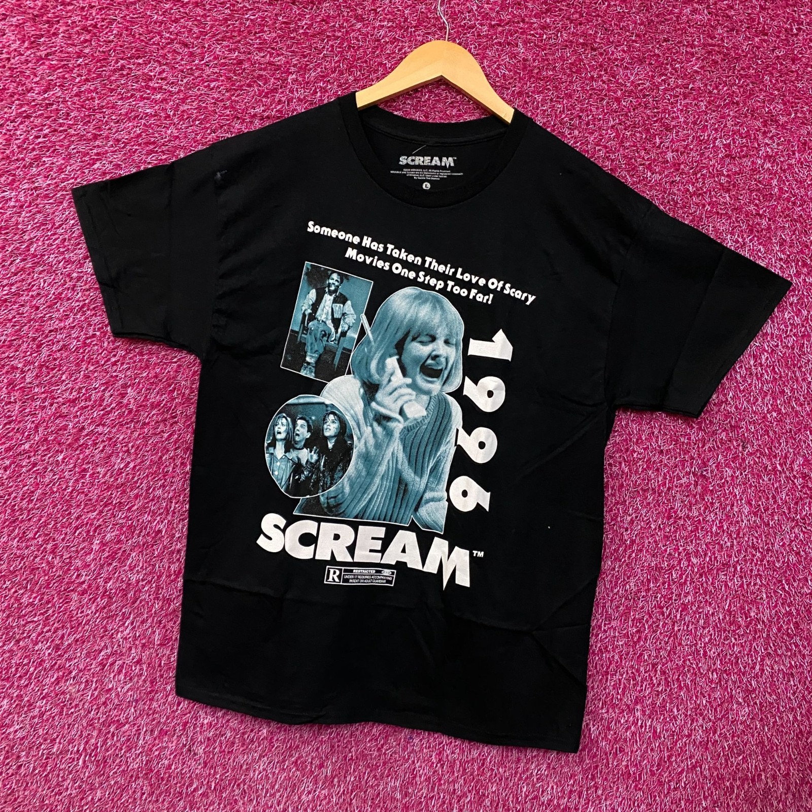 Scream Casey Becker Phone Call Graphic Horror Classic T-Shirt Large