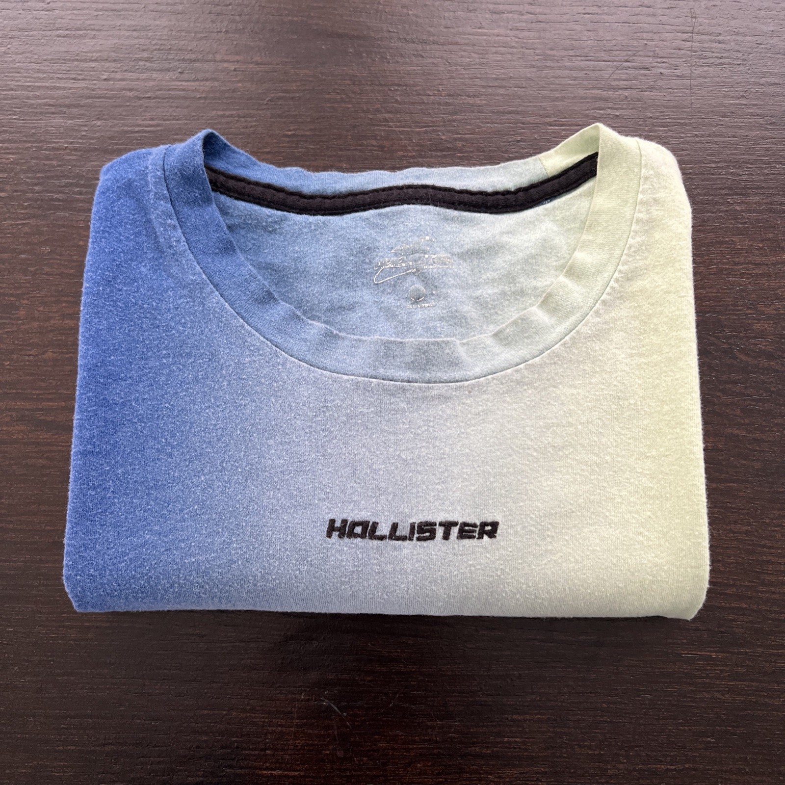 Hollister Gradient Blue/Mint Ombre Cotton T-Shirt Men’s Large Embroidered Logo