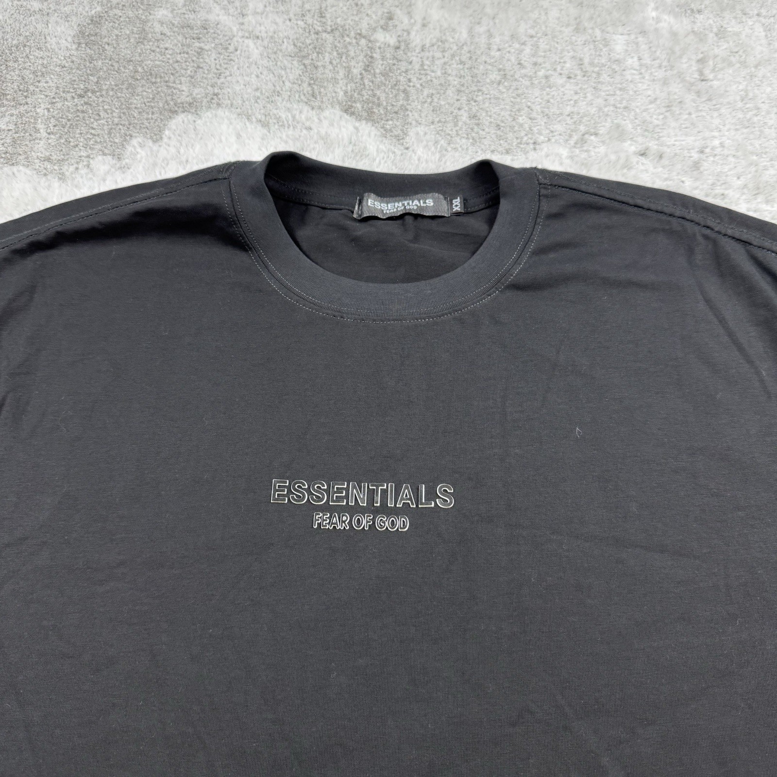 Fear of God Essentials Crewneck Knit T-Shirt Men’s Size XXL Black Plastic Logo