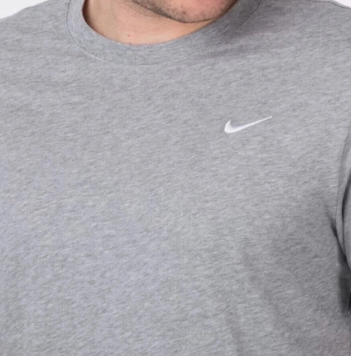 Nike Men’s Sportswear Embroidered Swoosh T-shirt Gray-Large