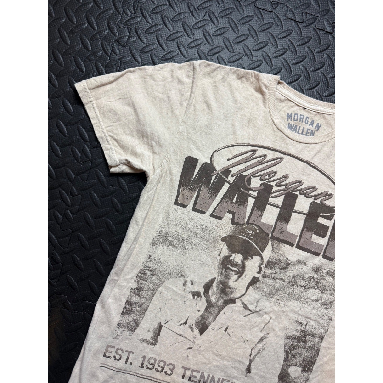 Morgan Wallen Graphic T-Shirt Mens Small Tan Tennessee Est 1993 Country Music