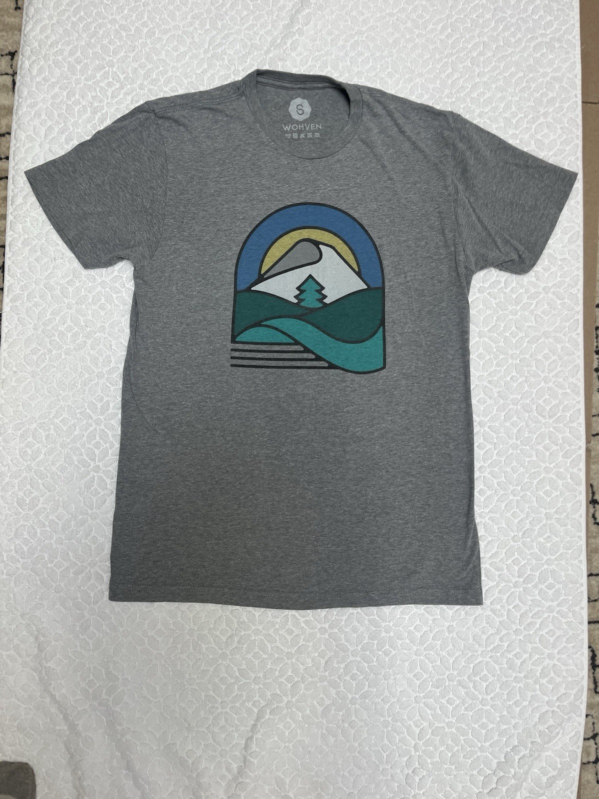 Woven grey T shirt vintage vibes Size small Short Sleeves Men’s