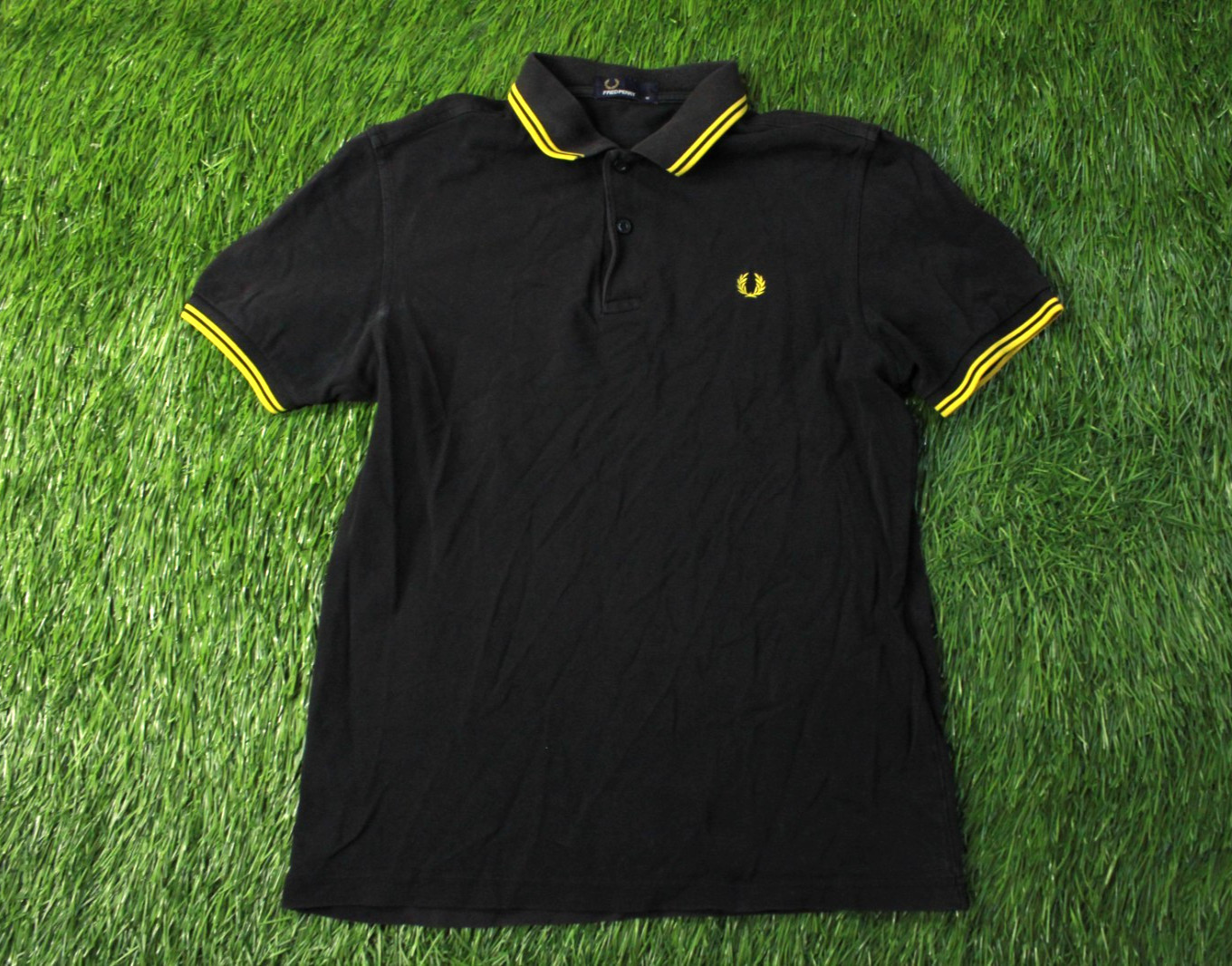 FRED PERRY ORIGINAL MEN CASUAL RARE BLACK AND YELLOW POLO SHIRT JERSEY SIZE M