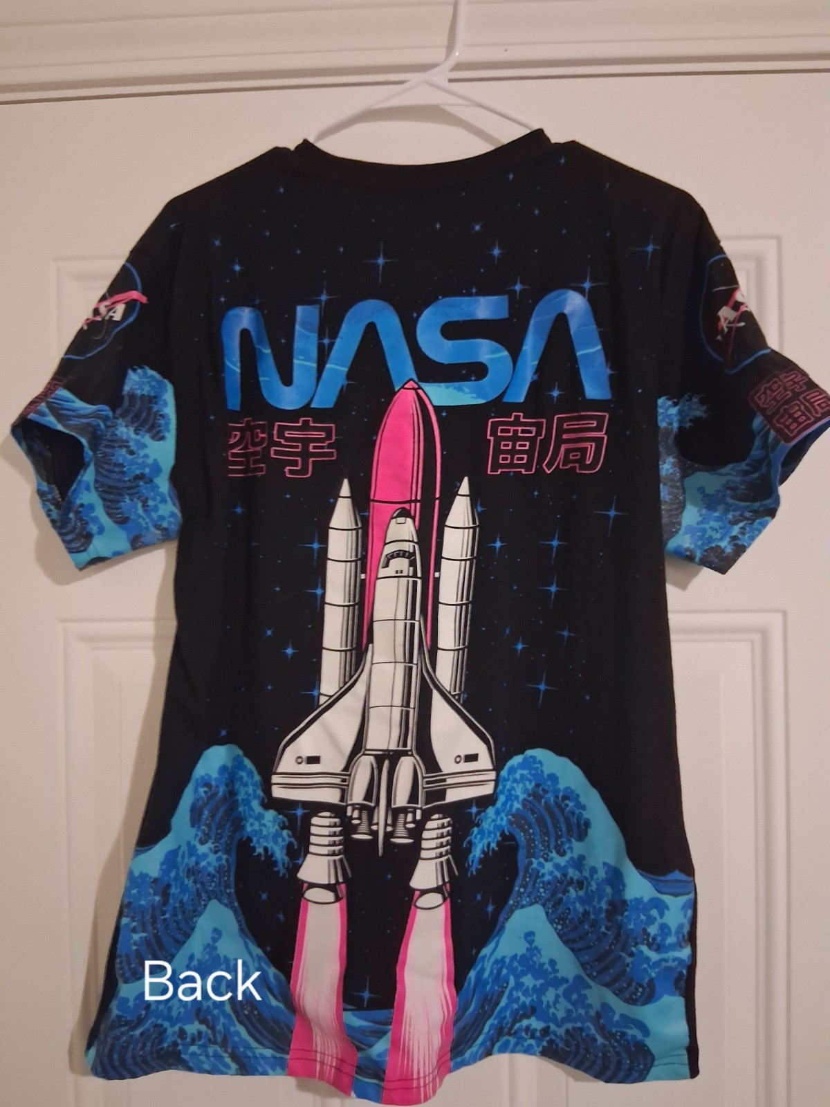 NASA Space 65% Polyester & 35% Cotton, Size: Large (L). Machine-Washable T-Shirt