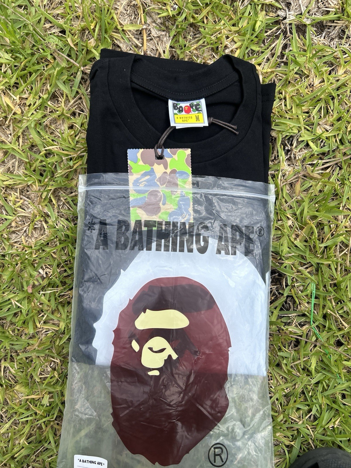 A Bathing Ape BAPE Ape Head Logo Graphic Tee Men’s M Black/White Crew Neck