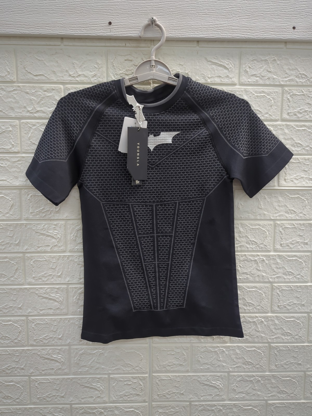 New Youngla Batman Compression Tee Men’s Size Medium