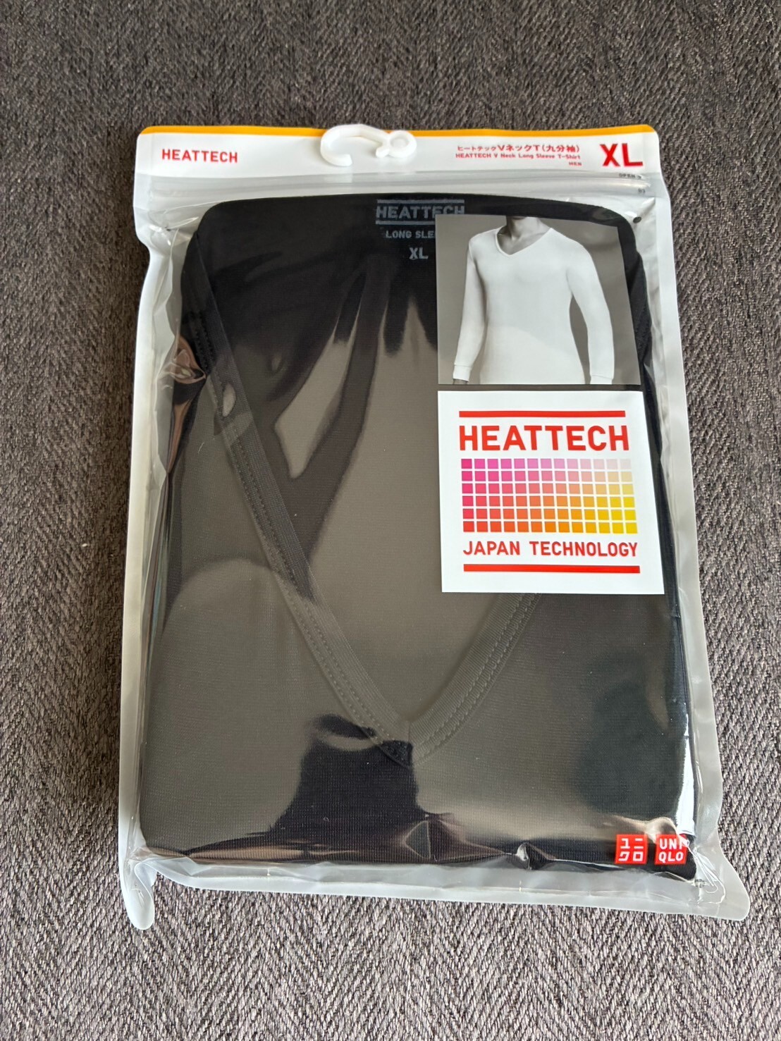 UNIQLO Men’s Heat Tech Long Sleeve V Neck T-shirt 472911 New 2024