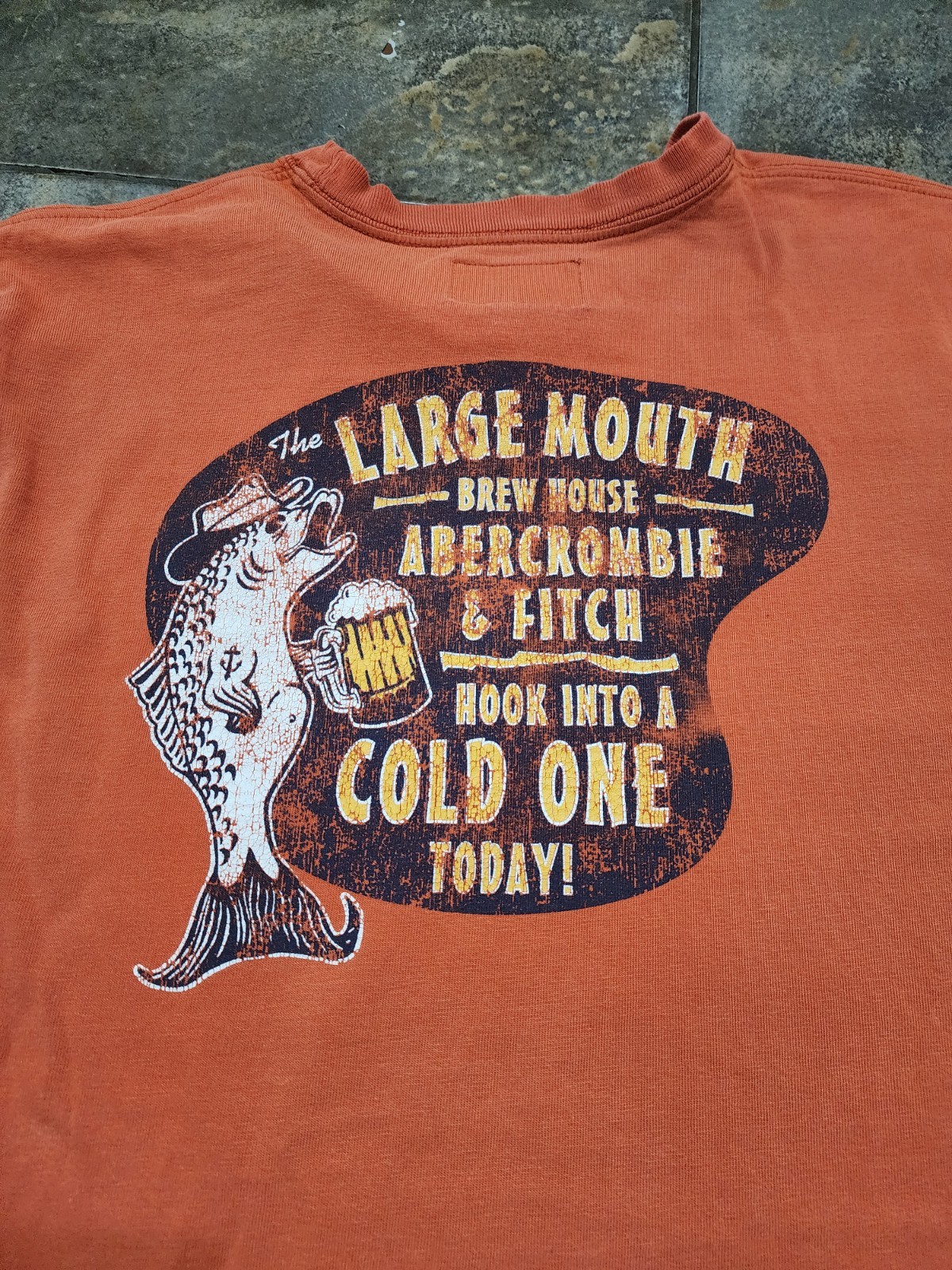 Vintage Y2K Abercrombie & Fitch Men’s XL Largemouth Brewhouse Beer Fish T Shirt
