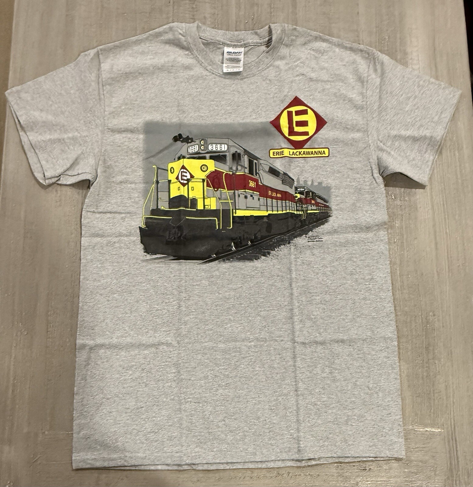 Erie Lackawanna SDP45 Train Authentic Railroad T-Shirt by Daylight Sales – Sz M