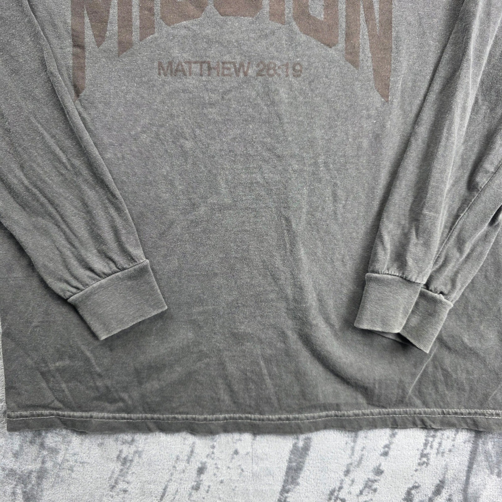 Comfort Colors Graphic Shirt Mens Medium Grey Mission Matthew 28:19 Long Sleeve