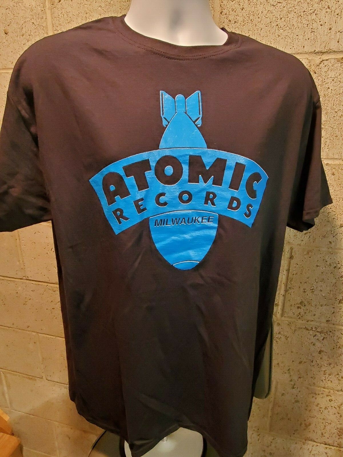 New! ATOMIC RECORDS Milwaukee BLUE BOMB LOGO Authentic T-Shirt S-M-L-XL-XXL-XXXL