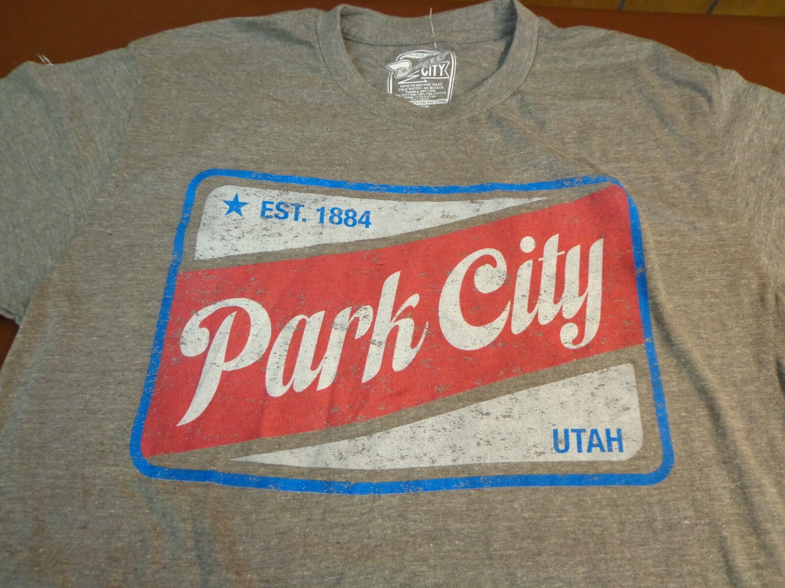 Brew City PARK CITY UTAH The Pop Top Bottle Cap Opener T-Shirt Medium W7