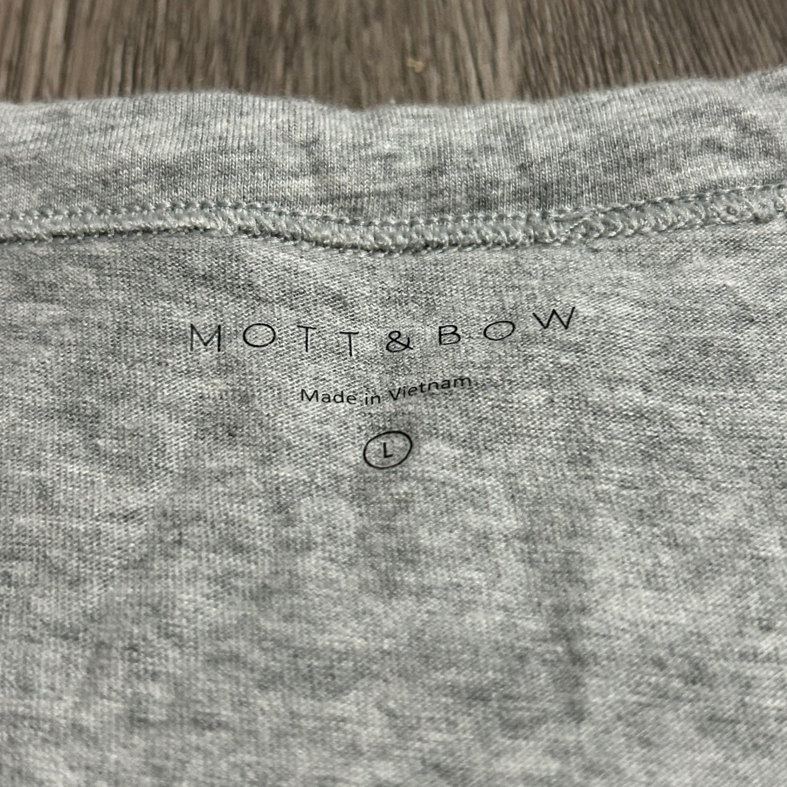 Mott and Bow T-Shirt Large Gray Driggs Classic Crew Neck Cotton Short Sleeve