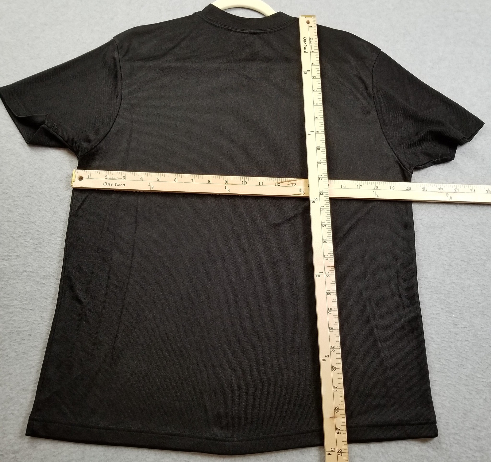 SH T Shirt Men’s Medium Solid Black Short Sleeve Crewneck Ribbed Stretch Smooth