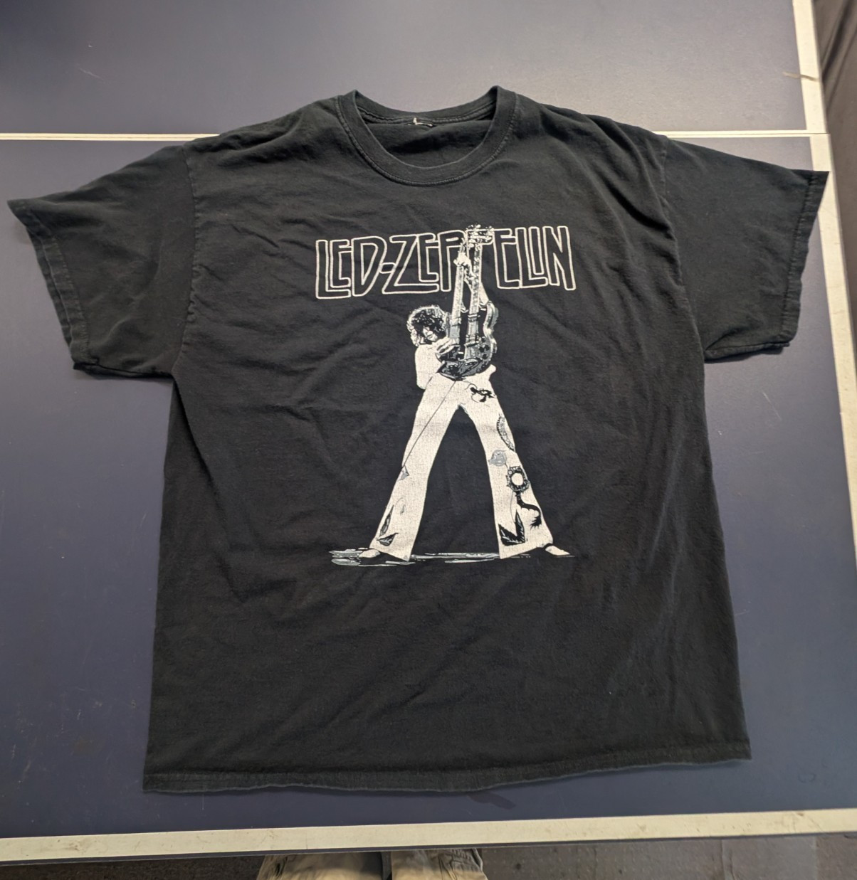 Gildan Led Zeppelin Jimmy Page T-Shirt Black Mens XL Crew Neck Short Sleeve