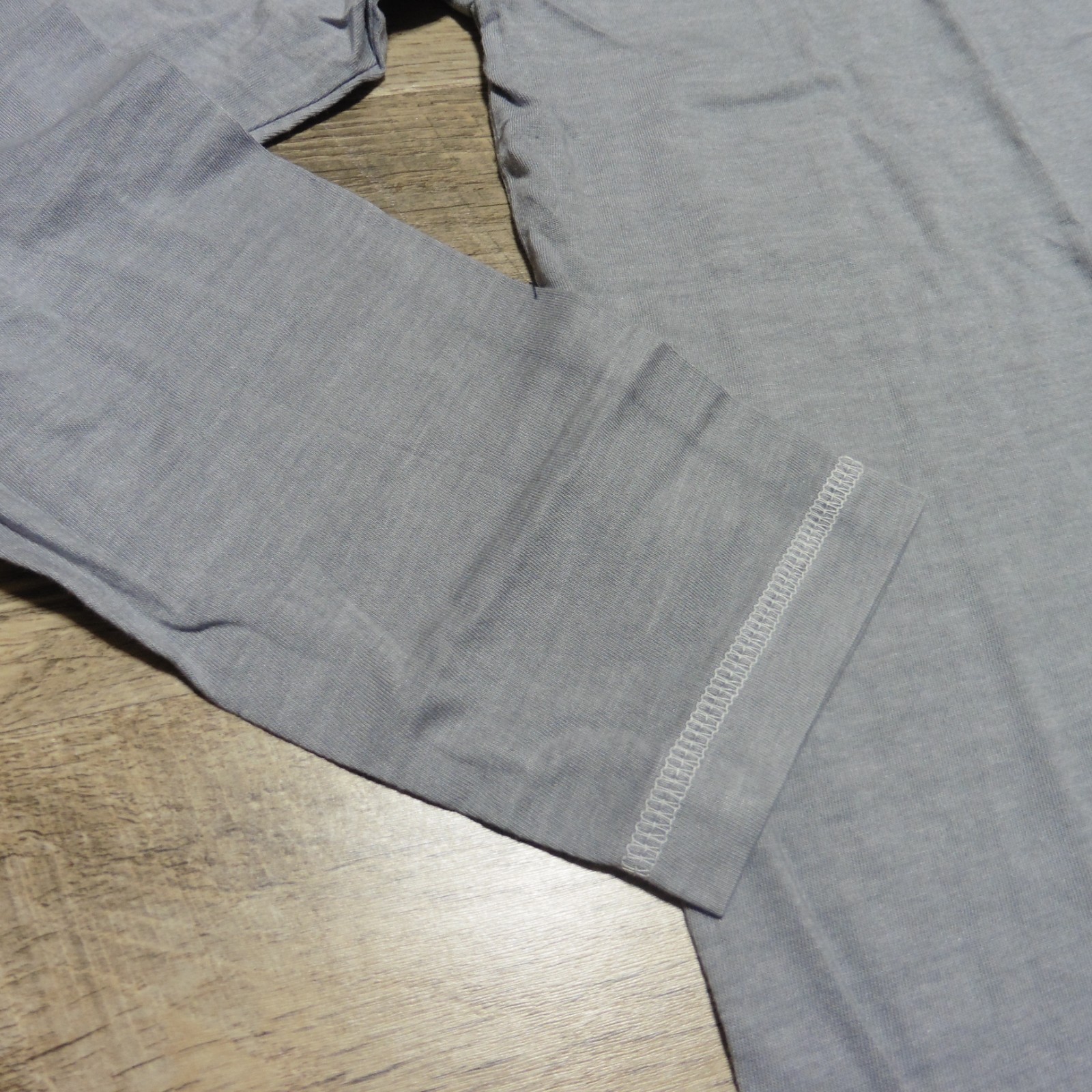 JOHNNIE O Mens M MEDIUM BRENNAN 2.0 T SHIRT STEEL GREY LONG SLEEVE GOLF
