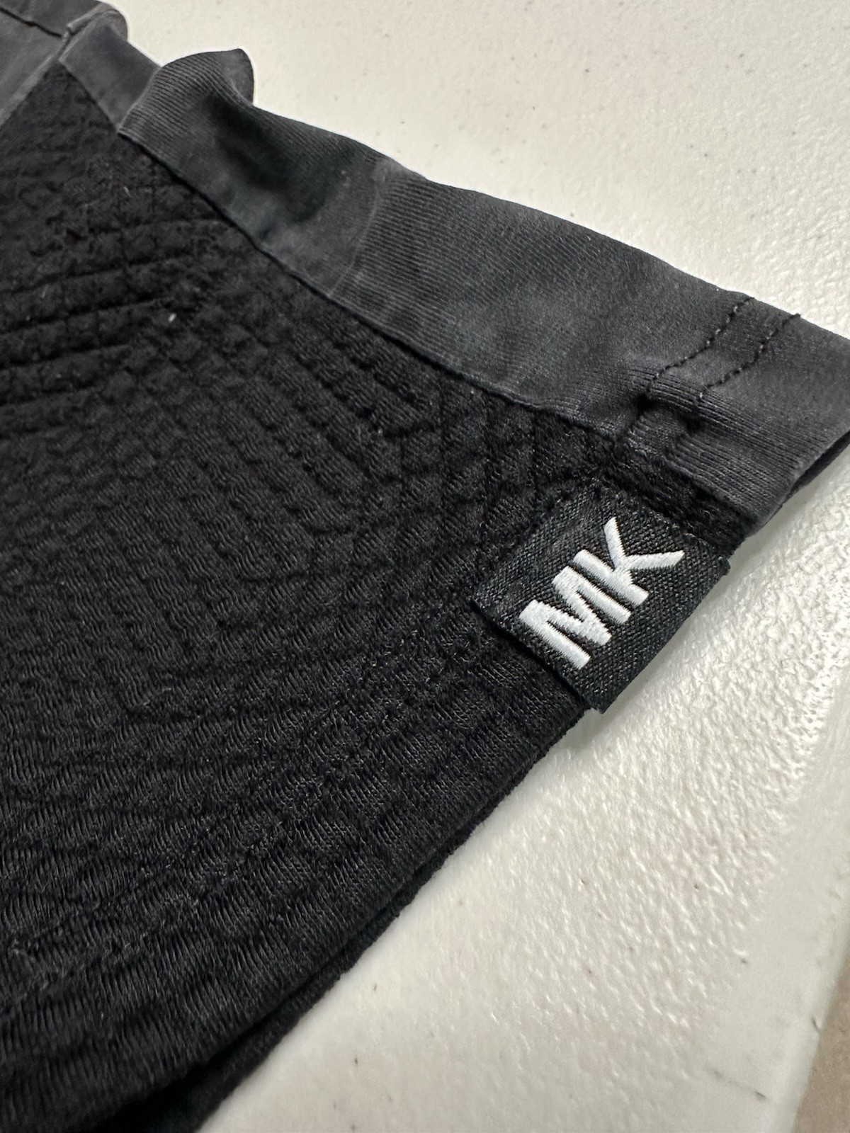 Makobi Men’s Black Patchwork T-Shirt Geometric Textured Paneled Crew Neck Size M