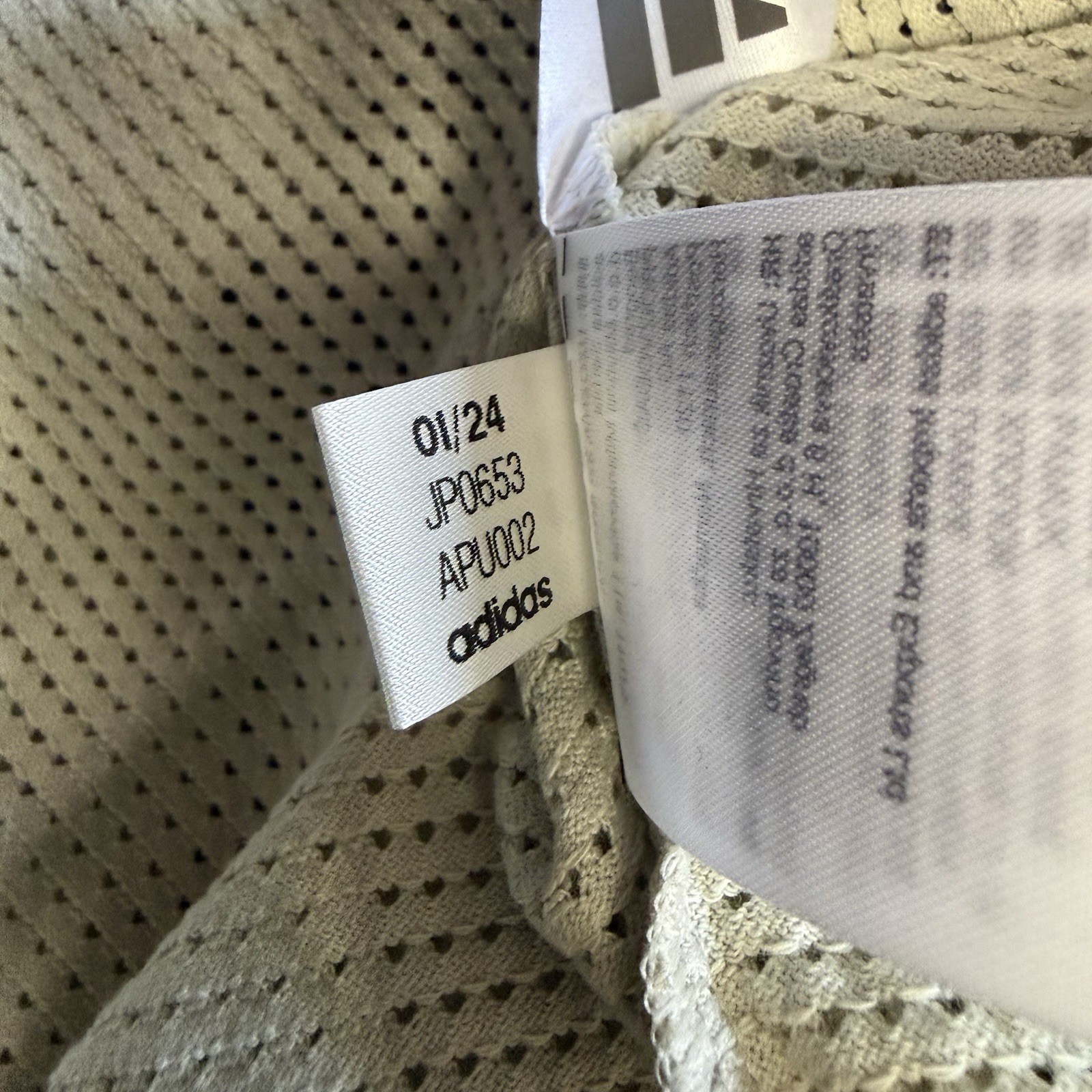 Adidas Shooting Button Down Cotton Knit Shirt ‘Wonder White’ – Size Medium (M)