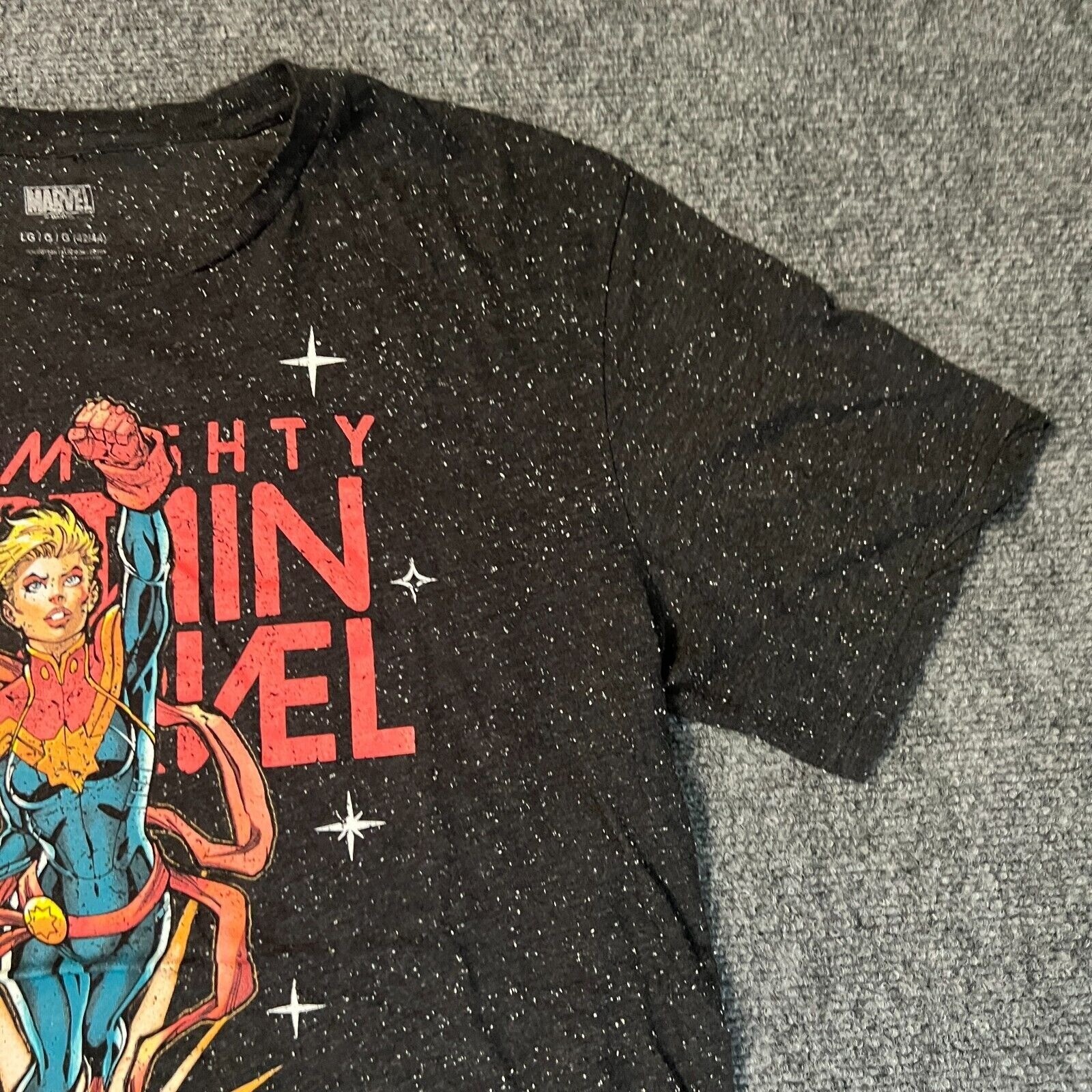 Captain Marvel Shirt Men’s Large Black Short Sleeve Crewneck Movie EUC