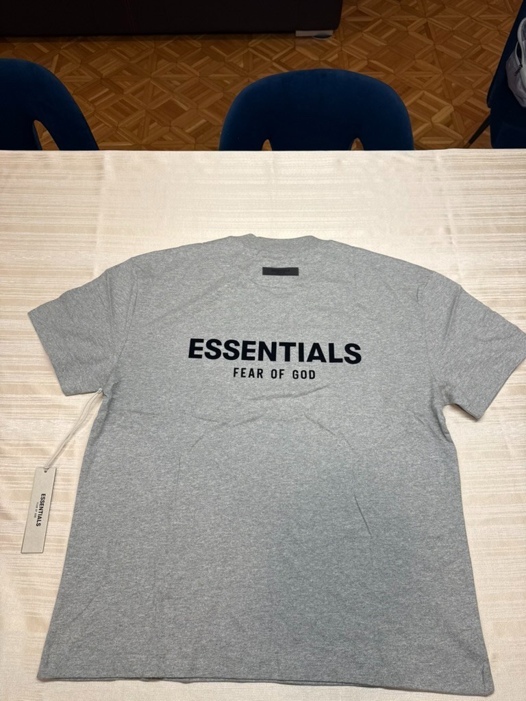 Fear of God Essentials Dark Oatmeal Gray T-Shirt SS22 100% Authentic