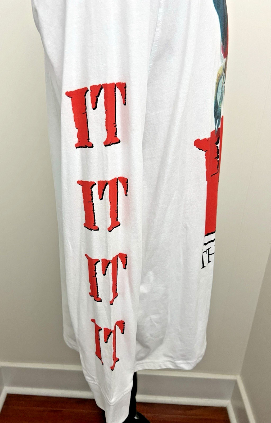 Stephen King IT Pennywise Men’s White Graphic T- shirt Size XL (50-52) The Movie