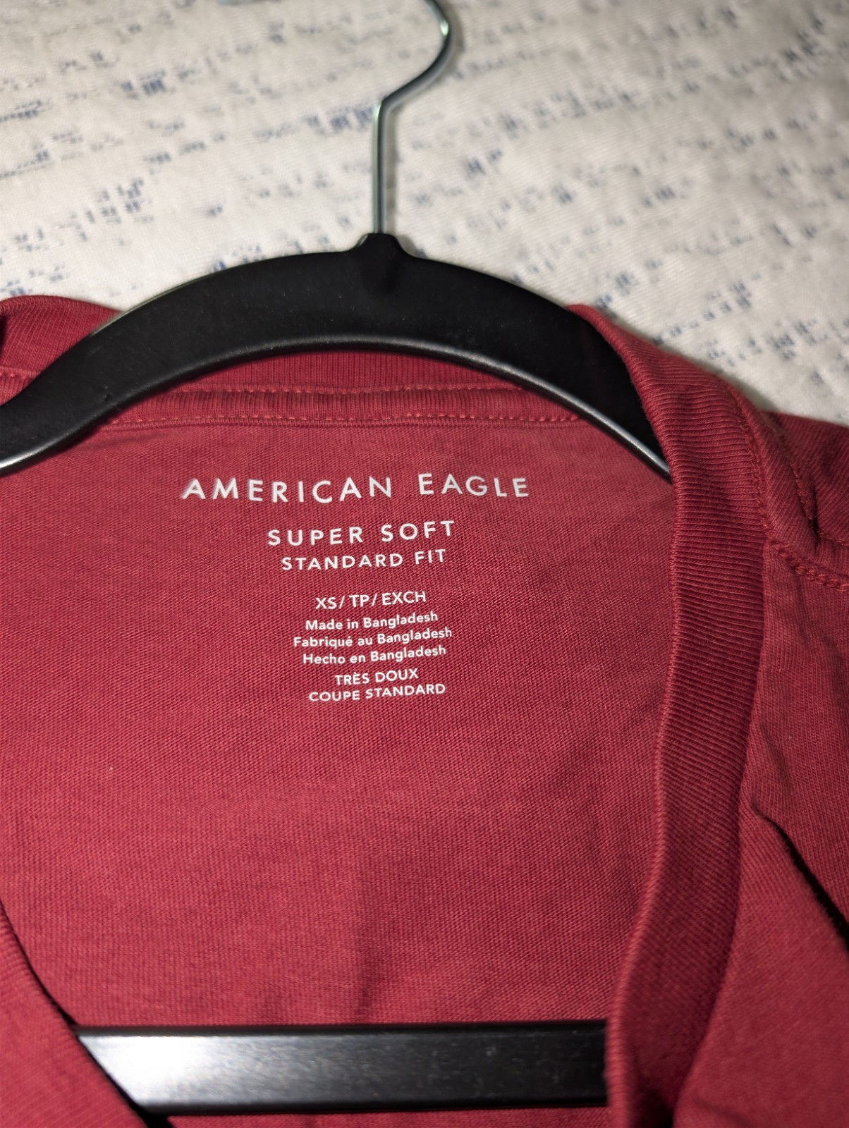 American Eagle Men’s Red Super Soft Knit Solid Crew Neck Standard Fit Tee XS
