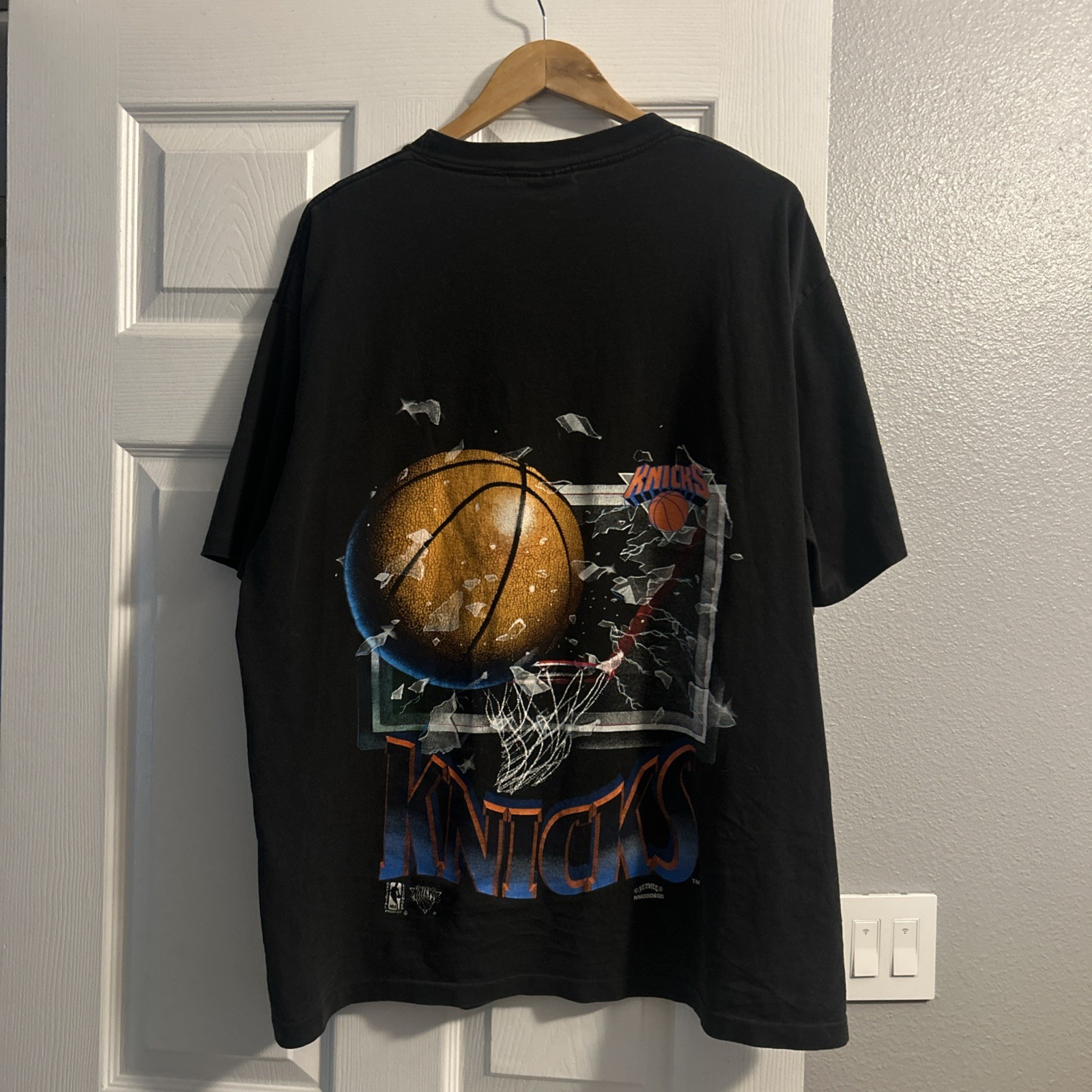 Vintage 90s New York Knicks Shattered Backboard NBA Tee Size XL