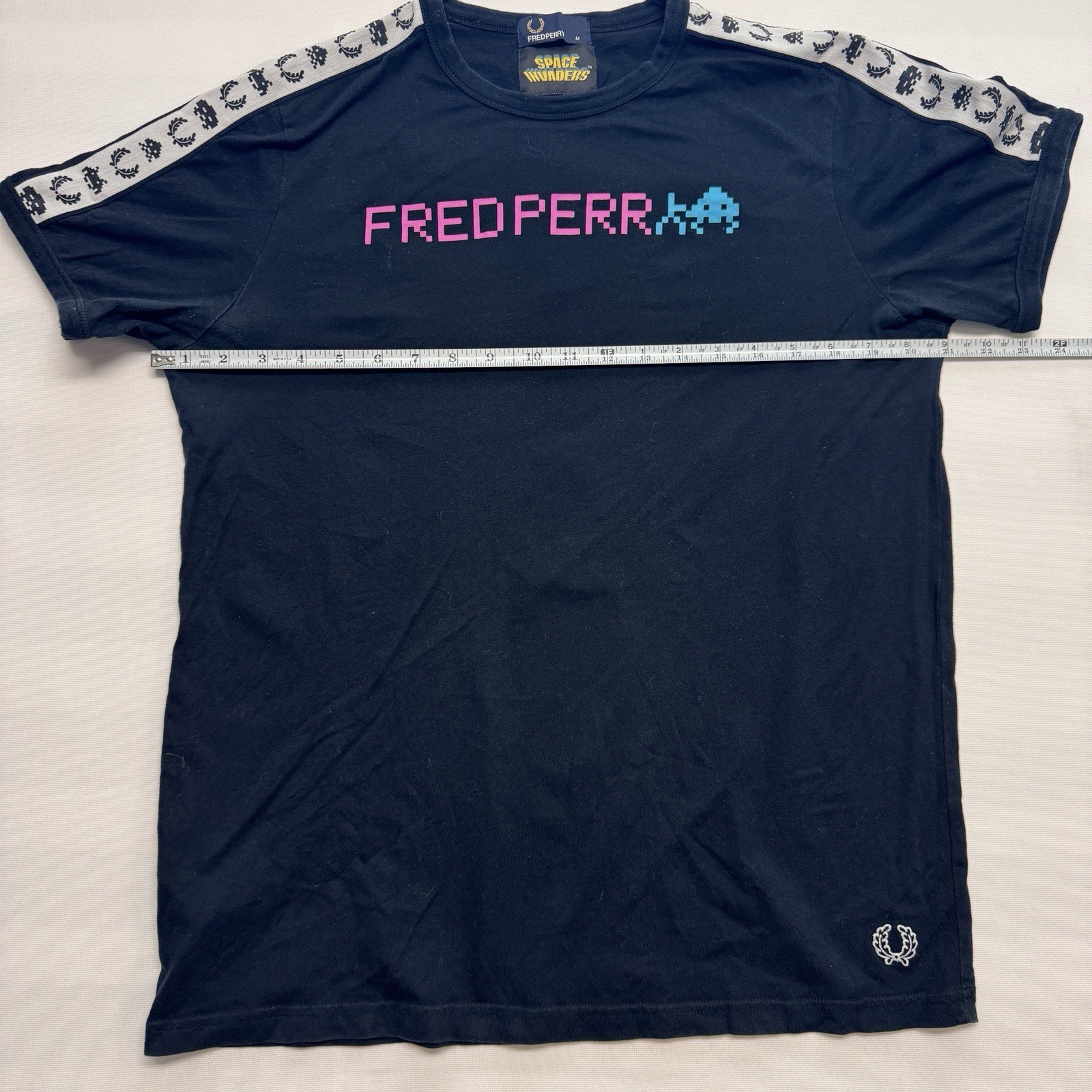 Fred Perry X Space Invaders T-Shirt Fitted Medium Scarce T-Shirt Vintage style