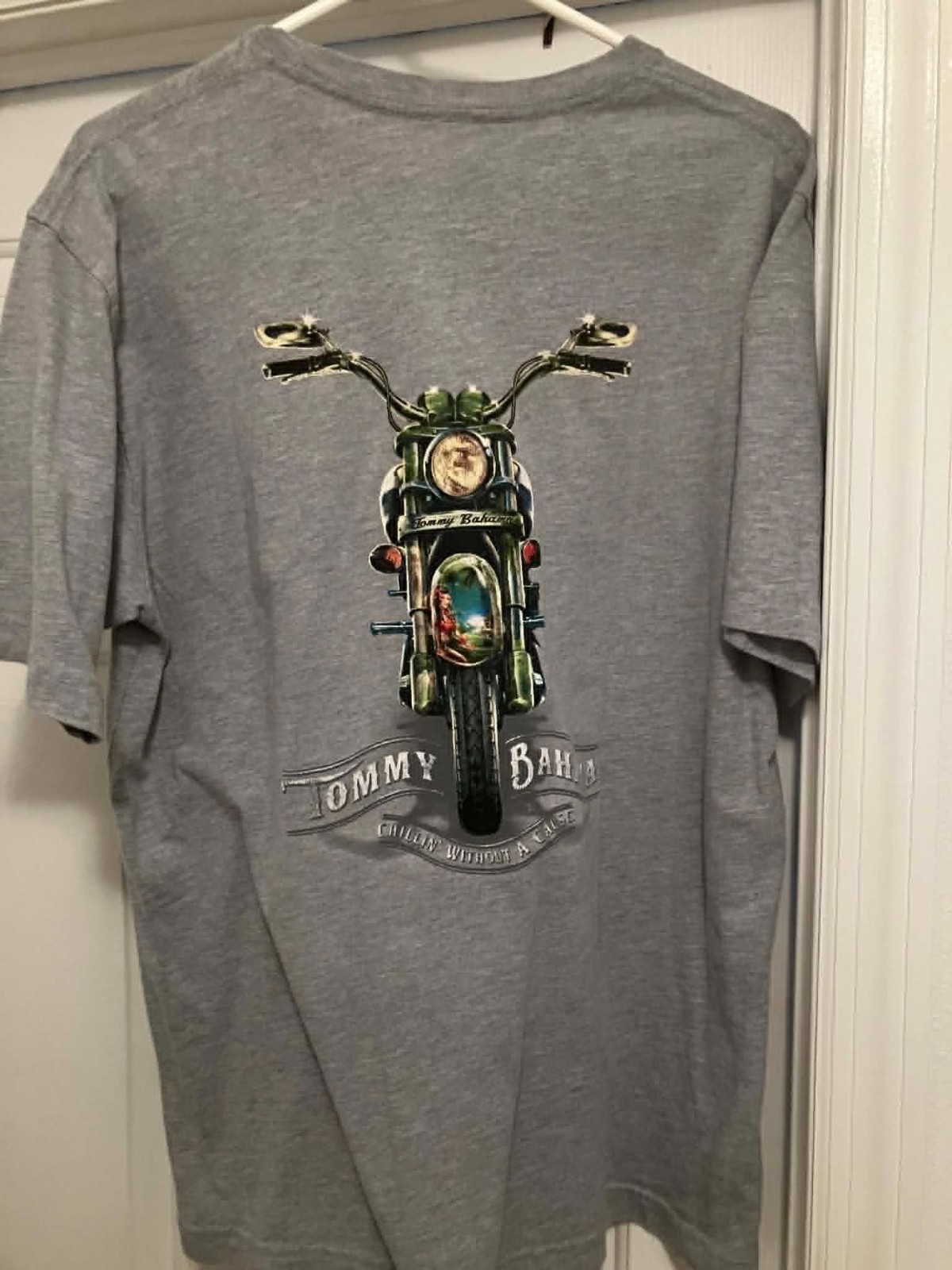 Tommy Bahama Shirt Men’s Medium Ash Grey Motorcycle Chillin w/o Cause Tee Adult